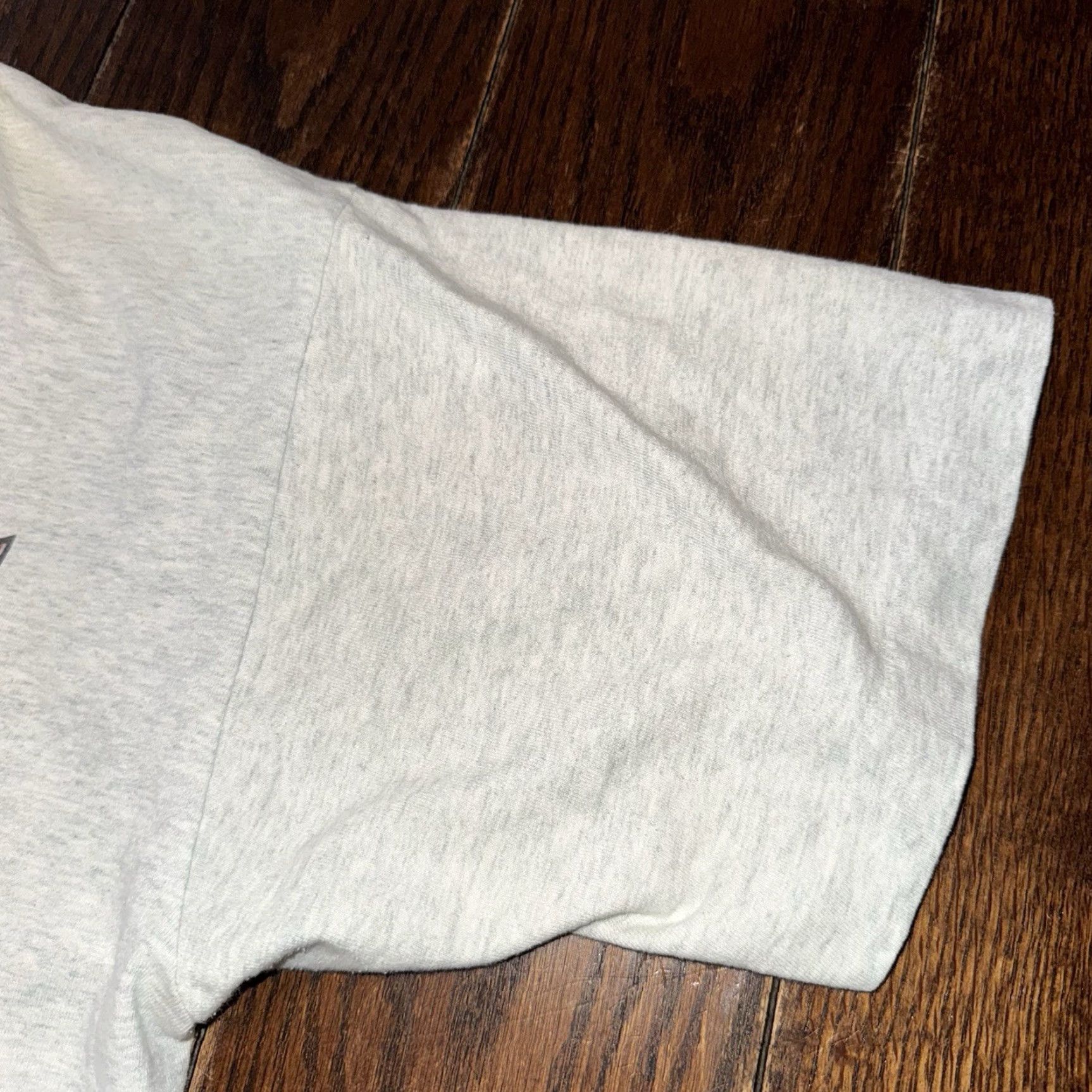 Vintage VINTAGE Bugs Bunny Taz T Shirt 90s Warner Bros Good Catch Baseball XL Shirt Mens Gray Cotton Large Graphic 90s Cartoon Size US XL / EU 56 / 4 - 6 Thumbnail