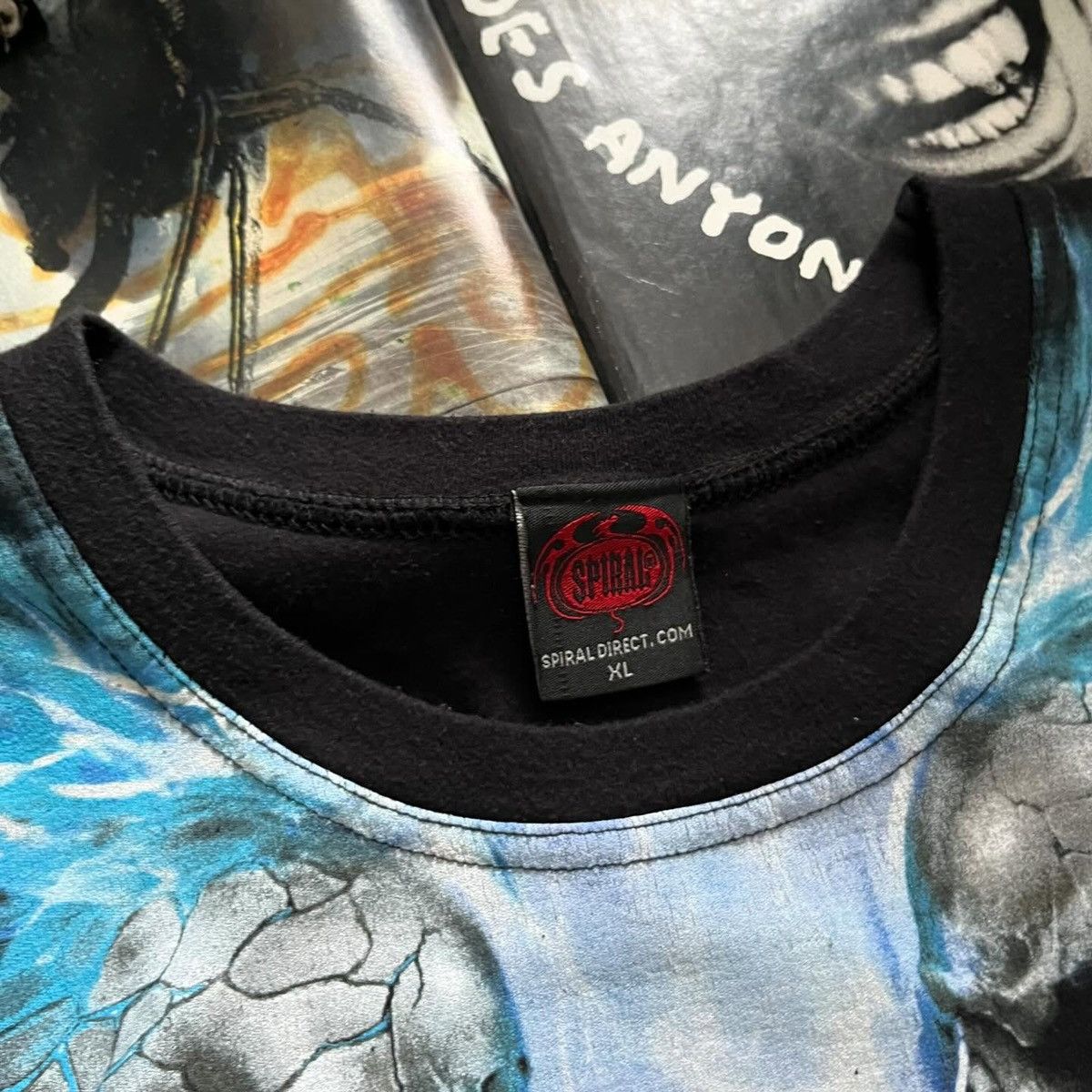 Liquid Blue Vintage y2k Skull All Over Print t shirt Size US XL / EU 56 / 4 - 6 Thumbnail