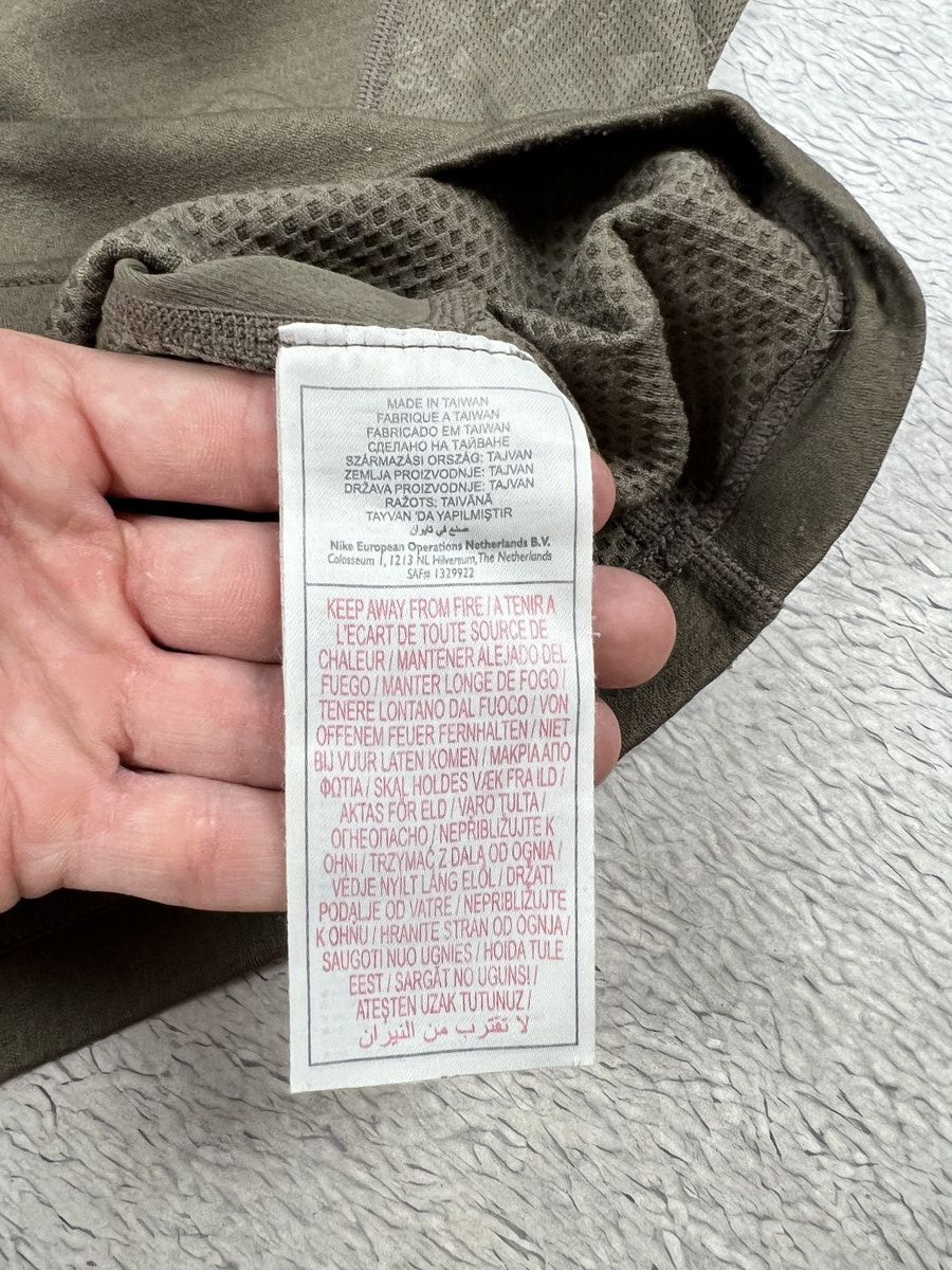 Vintage Nike ACG sport jersey base layer y2k M size Size US M / EU 48-50 / 2 - 8 Thumbnail