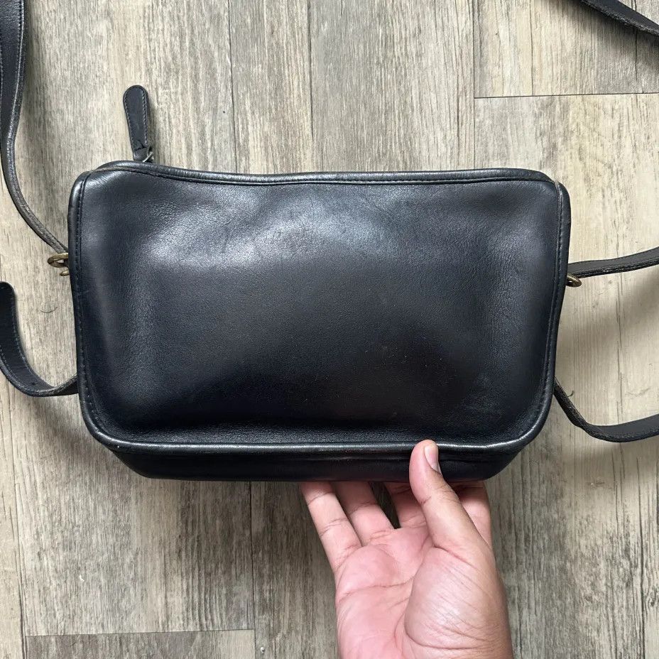 Coach Vintage Coach Sutton 9814 Black Leather Crossbody Bag Size ONE SIZE - 3 Thumbnail