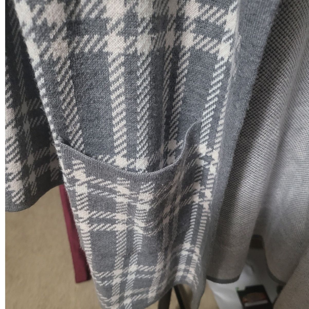 French Connection French Connection Gray. Light Pink & White Plaid Cardigan -S Size S / US 4 / IT 40 - 4 Thumbnail
