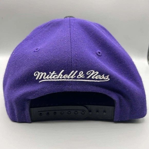 Mitchell & Ness Toronto Raptors Hat Men Big Logo Embroidered Snap Back Cap Size ONE SIZE - 7 Thumbnail