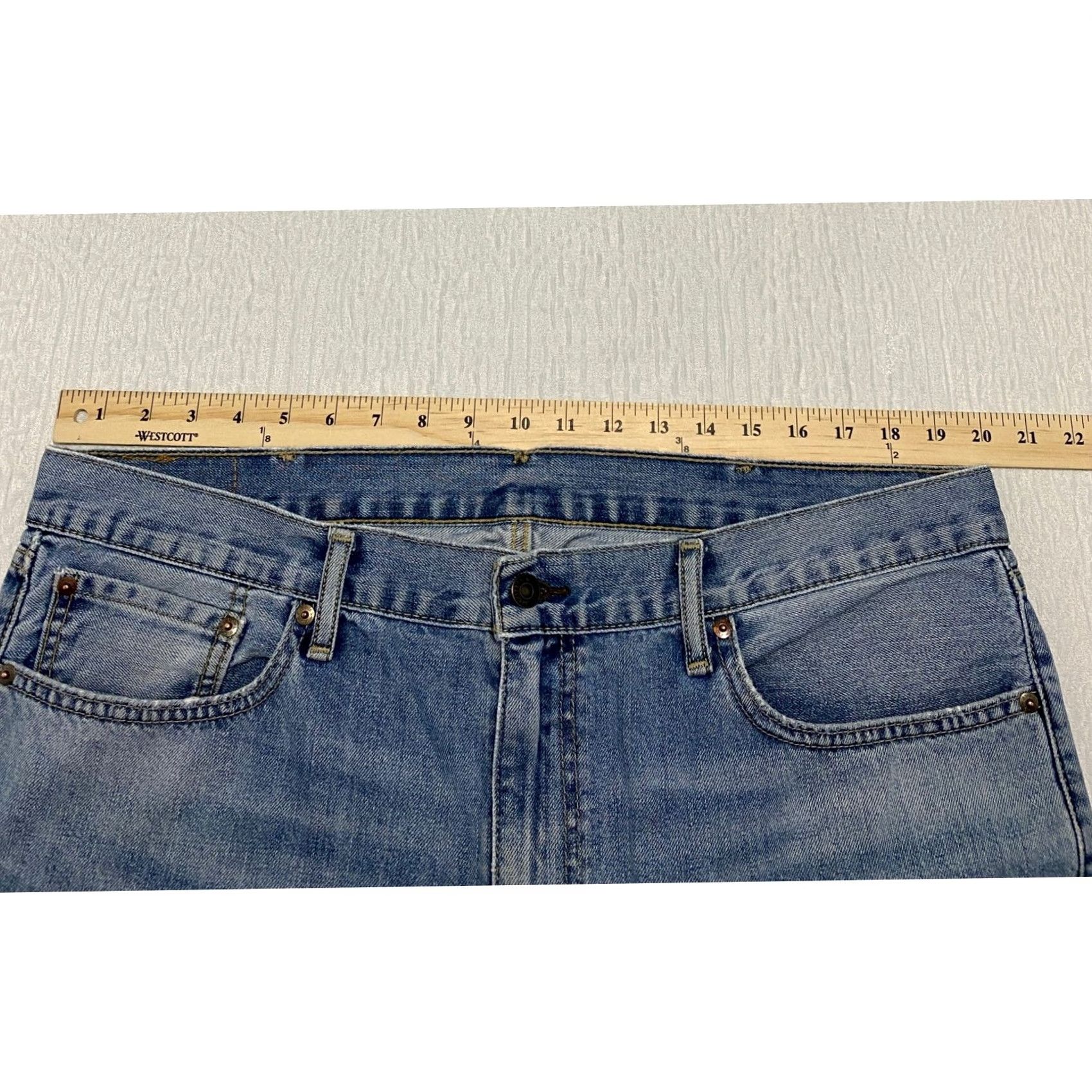 Levi's Levi’s 505 Jeans Regular Fit 40x32 Blue Denim Light Wash Straight 5-Pocket Men” Size US 40 / EU 56 - 4 Thumbnail