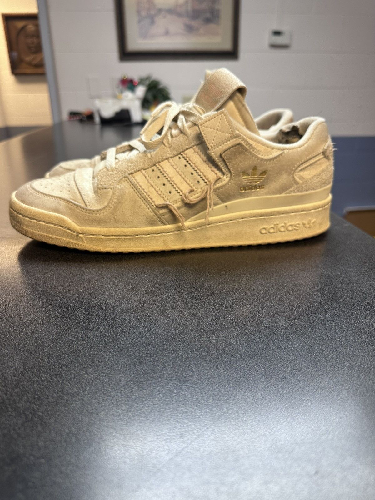 Adidas Adidas Forum 84 low “off white” Size US 11 / EU 44 - 3 Thumbnail