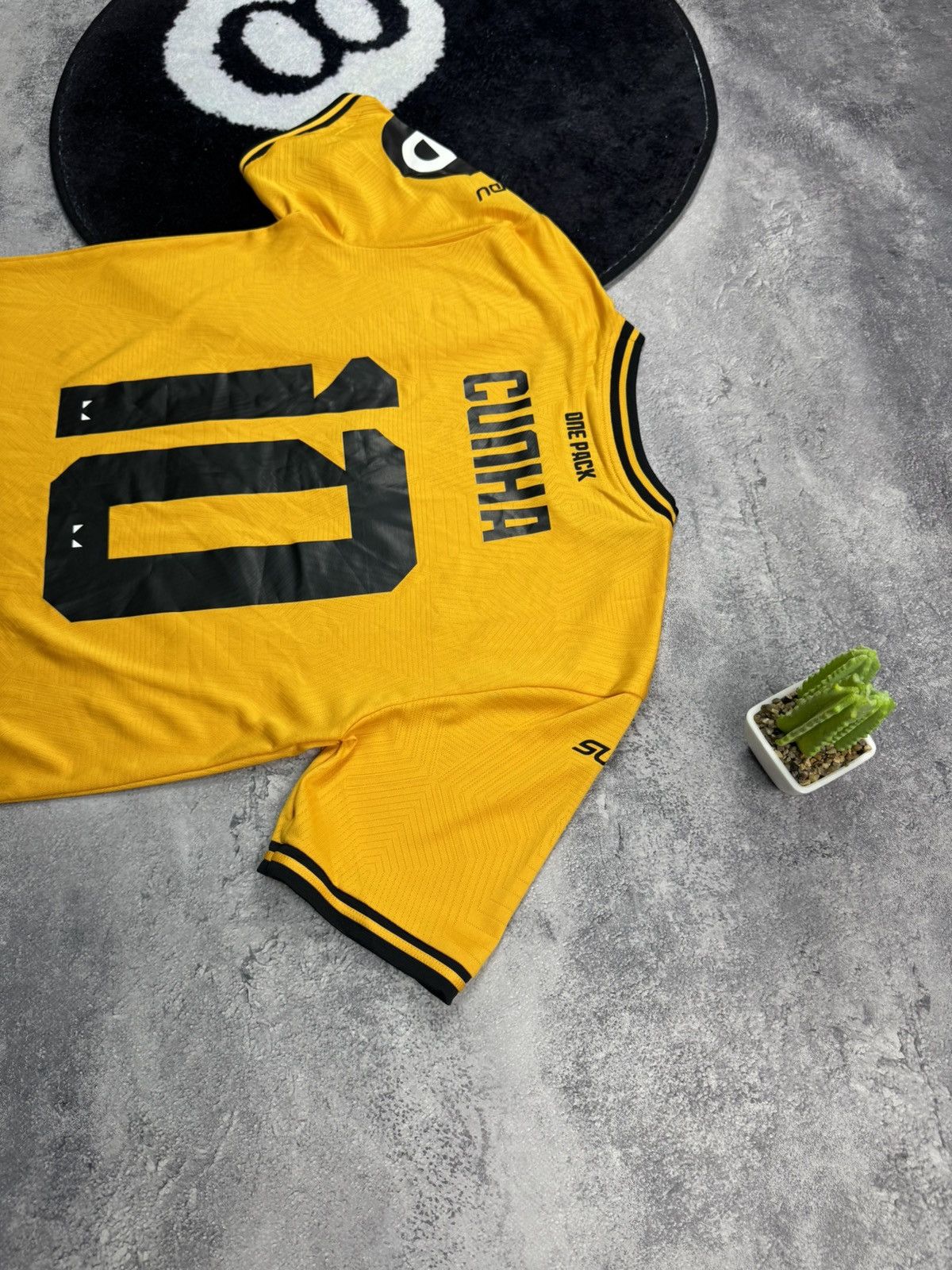 SUBU Wolverhampton Wanderers 2024/25 Home Shirt #10 CUNHA Size S Size US S / EU 44-46 / 1 - 12 Thumbnail