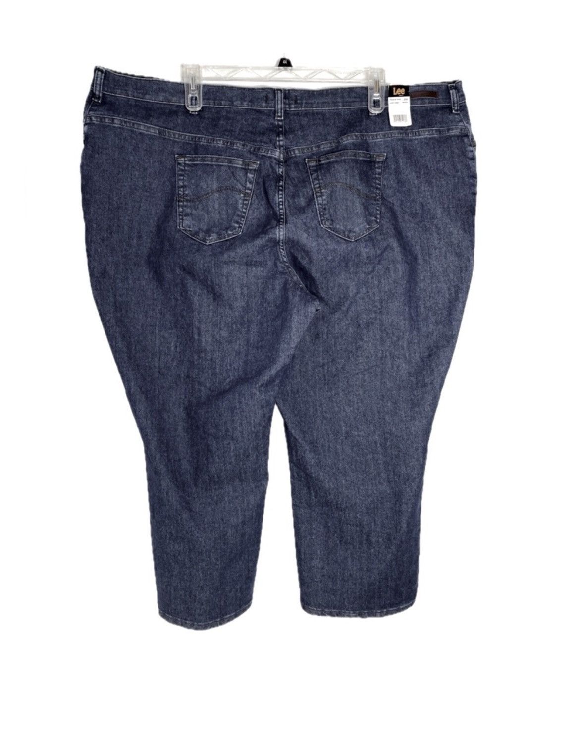 Lee NWT Lee Women's Plus Relaxed Fit Premium Rinse Jeans (30W) Size 42" / US 20 - 2 Thumbnail