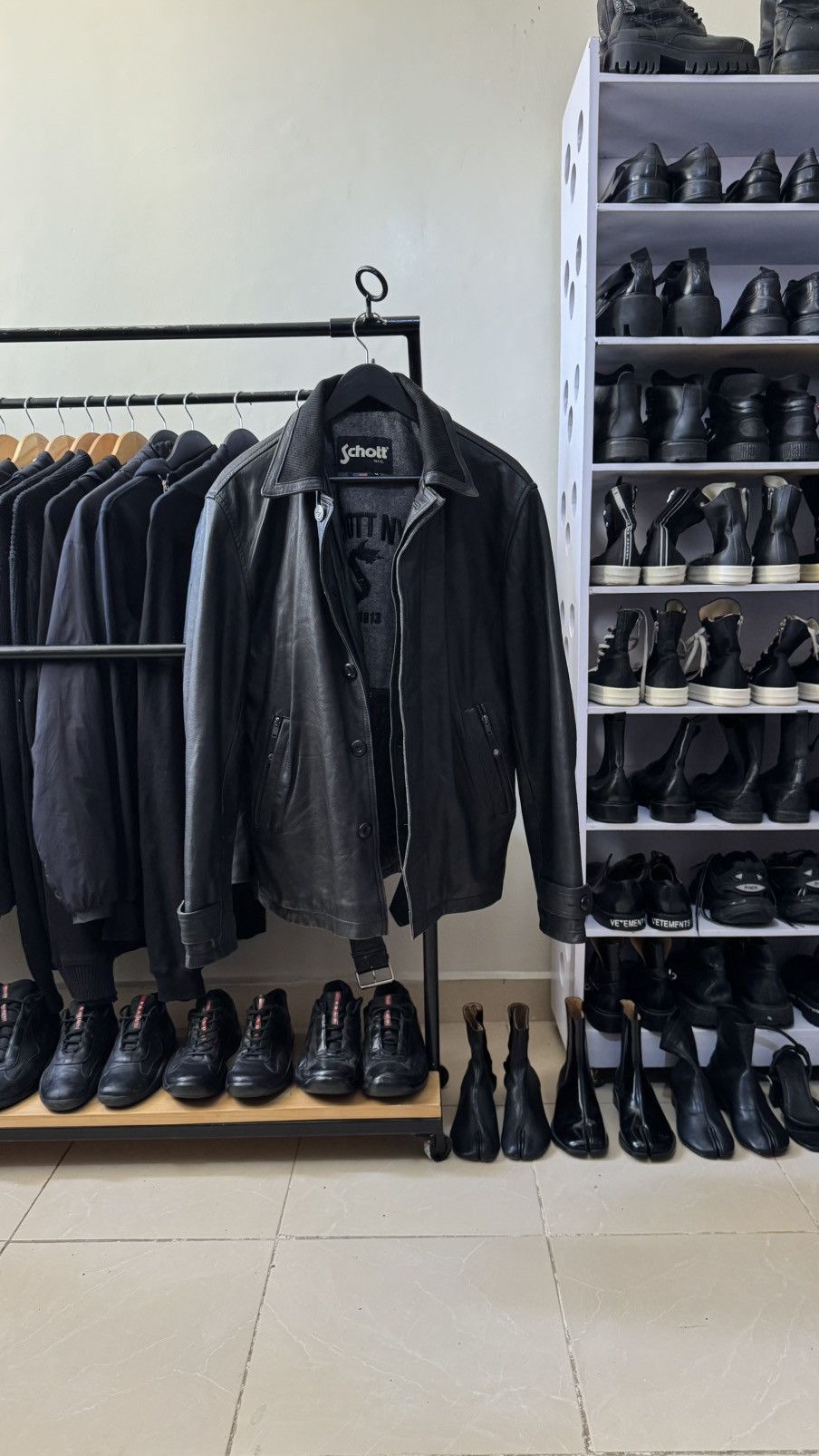 Schott 🕷️💥Schott leather jacket Size US M / EU 48-50 / 2 - 8 Thumbnail