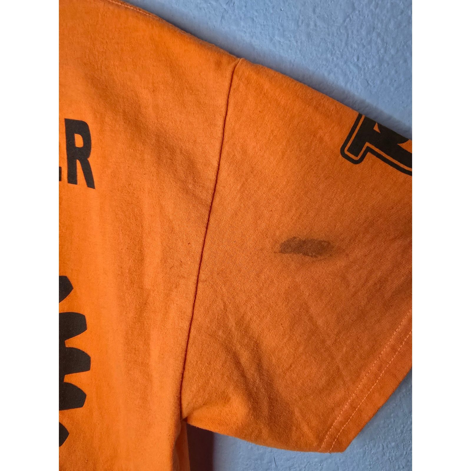 Gildan Peach Festival Orange Fort Collins Volunteer Festival Shirt Size US L / EU 52-54 / 3 - 7 Thumbnail