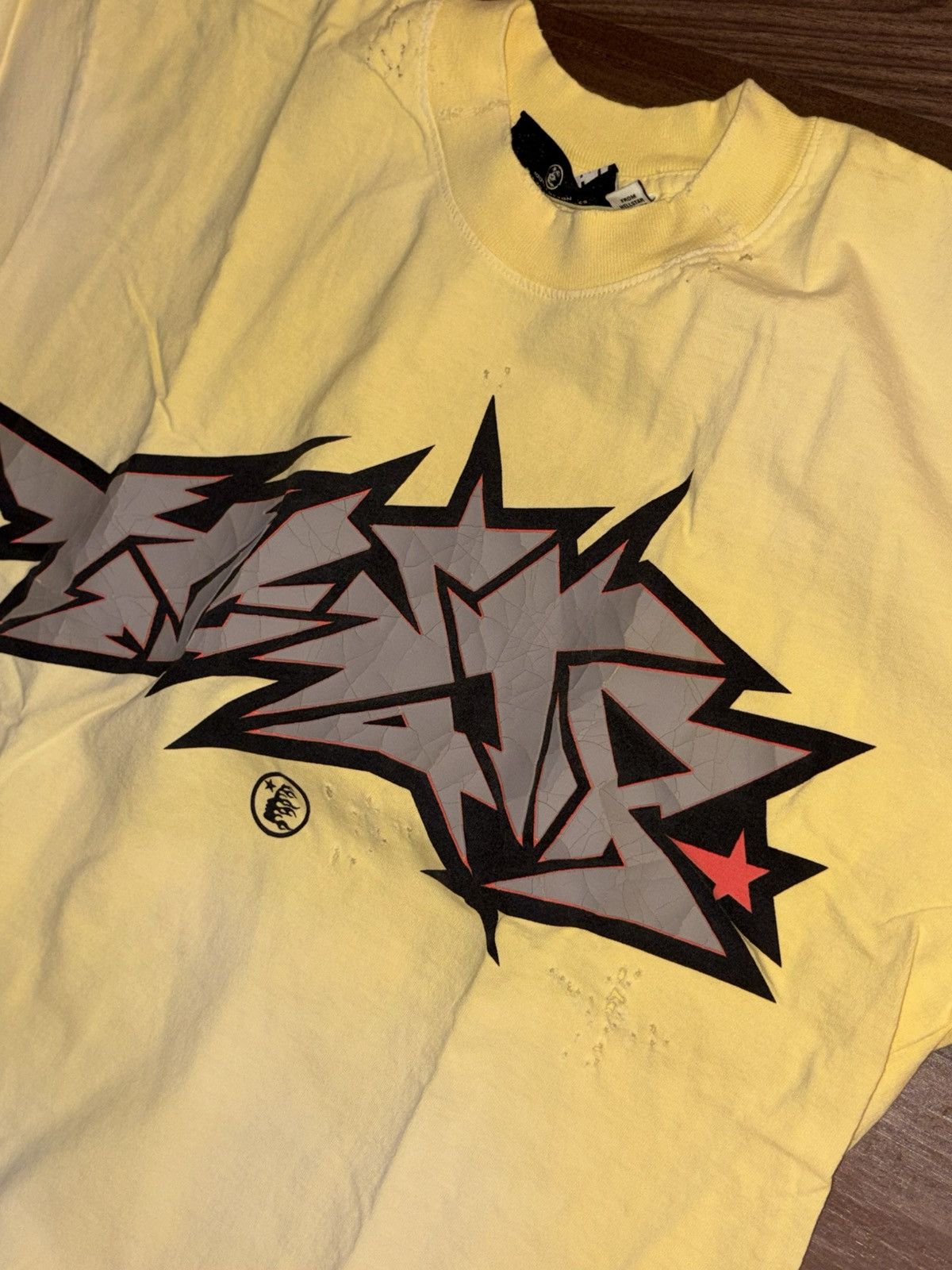 HELLSTAR HELLSTAR Yellow Crack Tee size medium New authentic Size US M / EU 48-50 / 2 - 3 Thumbnail