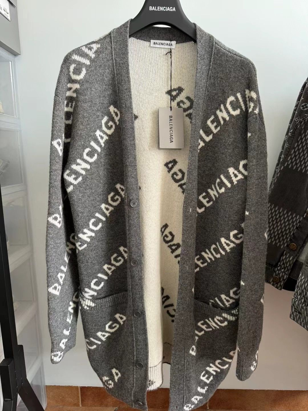 BALENCIAGA カーディガン グレー Lサイズ BALENCIAGA カーディガン グレー Lサイズ
