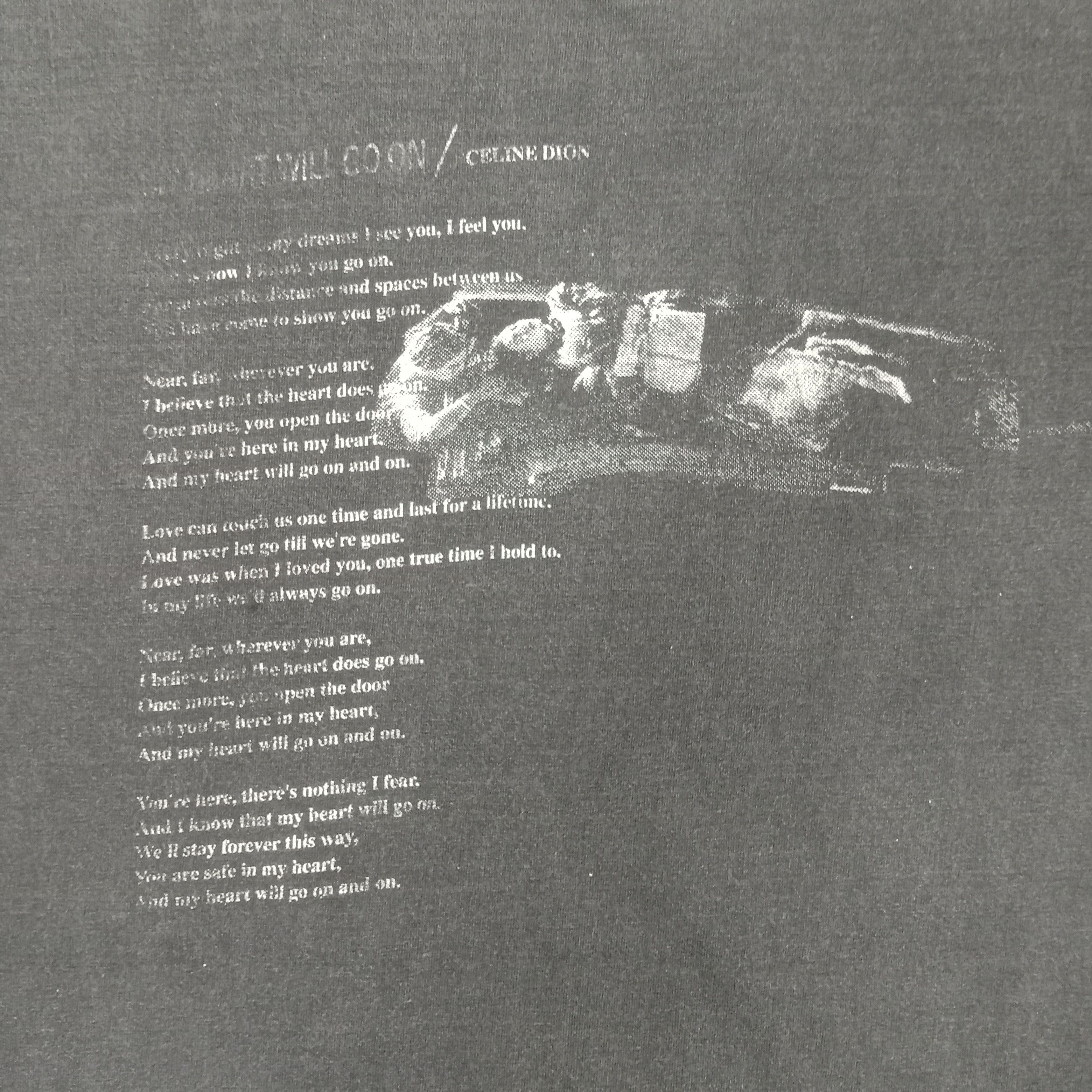 Vintage Vintage 90's Titanic American Romance Movie Tshirt Size US L / EU 52-54 / 3 - 7 Thumbnail