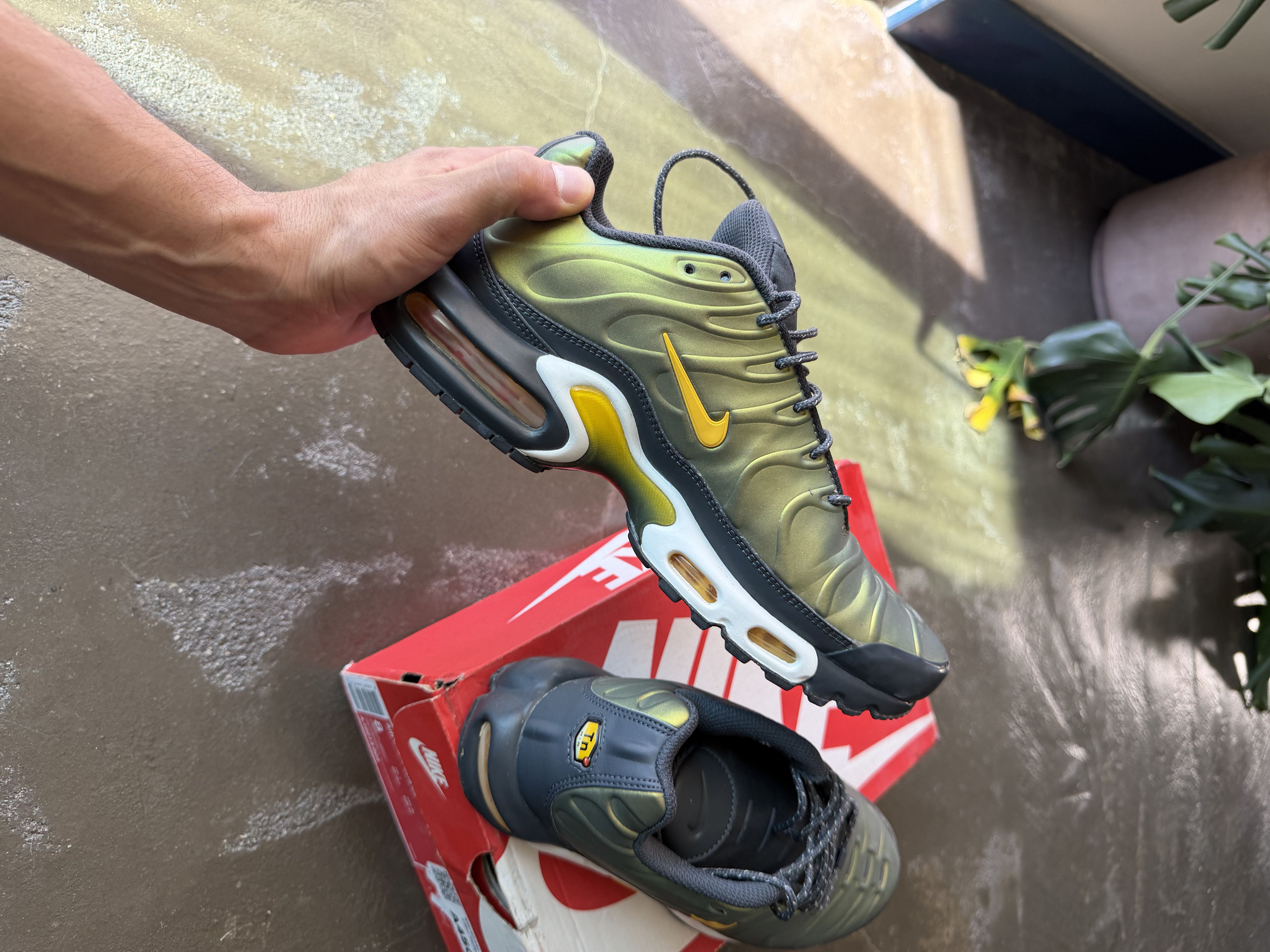Nike Air Max Plus SE Liquid Metal Anthracite Size US 8 / EU 41 - 6 Thumbnail