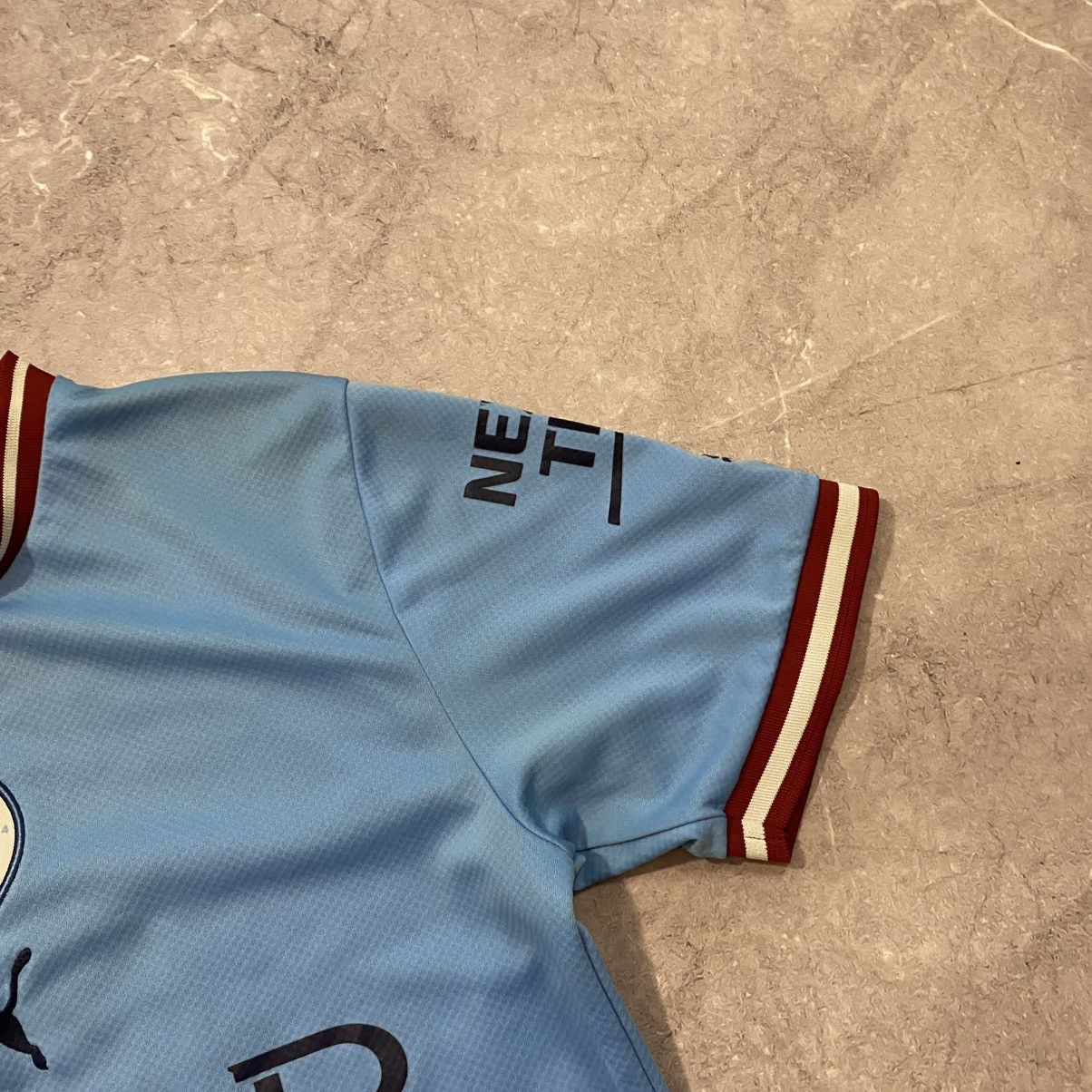 Puma HAALAND ! PUMA MANCHESTER CITY TEE SOCCER JERSEY ETIHAD Size US S / EU 44-46 / 1 - 4 Thumbnail