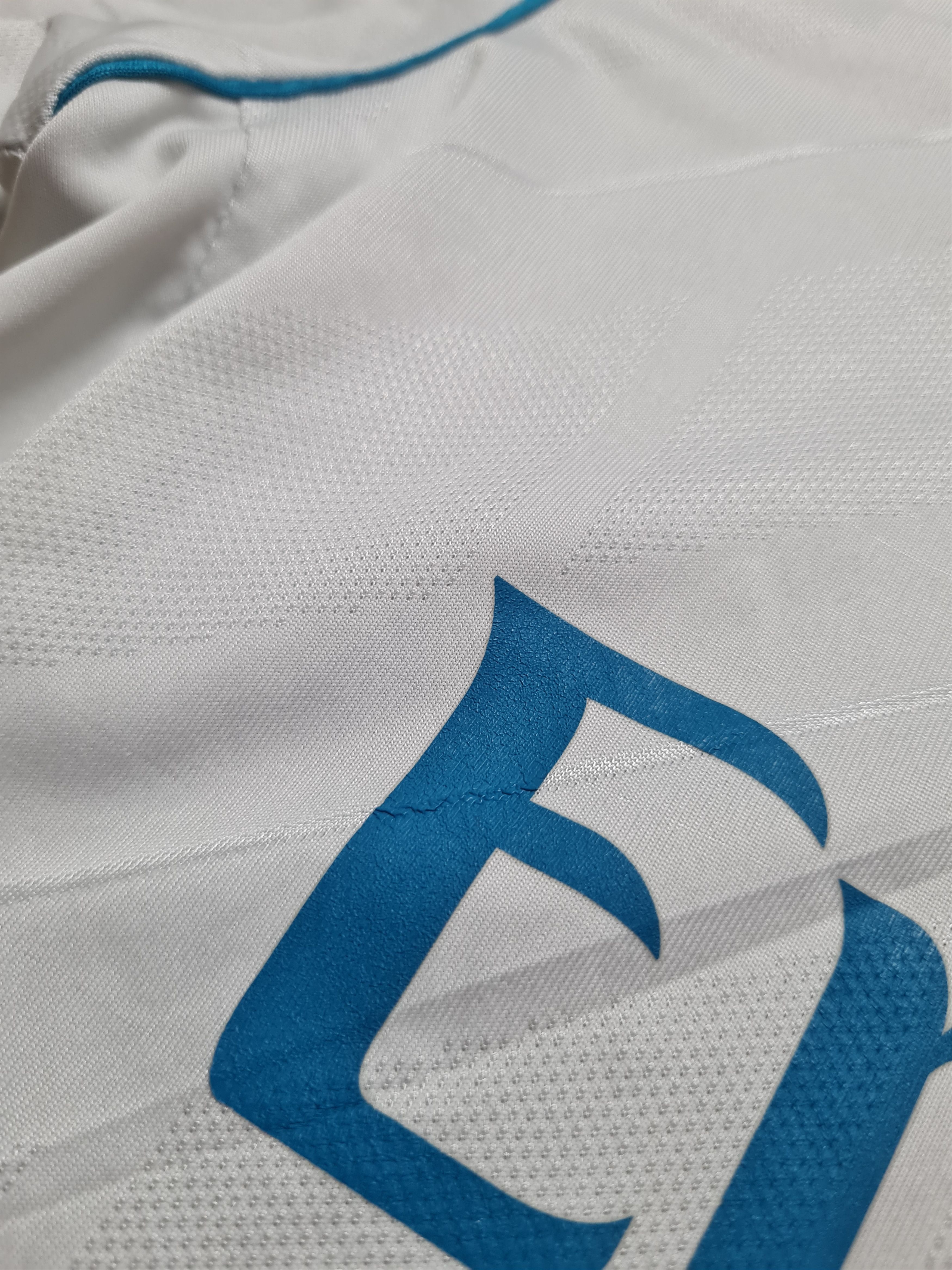Adidas Real Madrid Adidas #14 CASEMIRO 2017/18 Home Soccer Shirt S Size US S / EU 44-46 / 1 - 6 Thumbnail