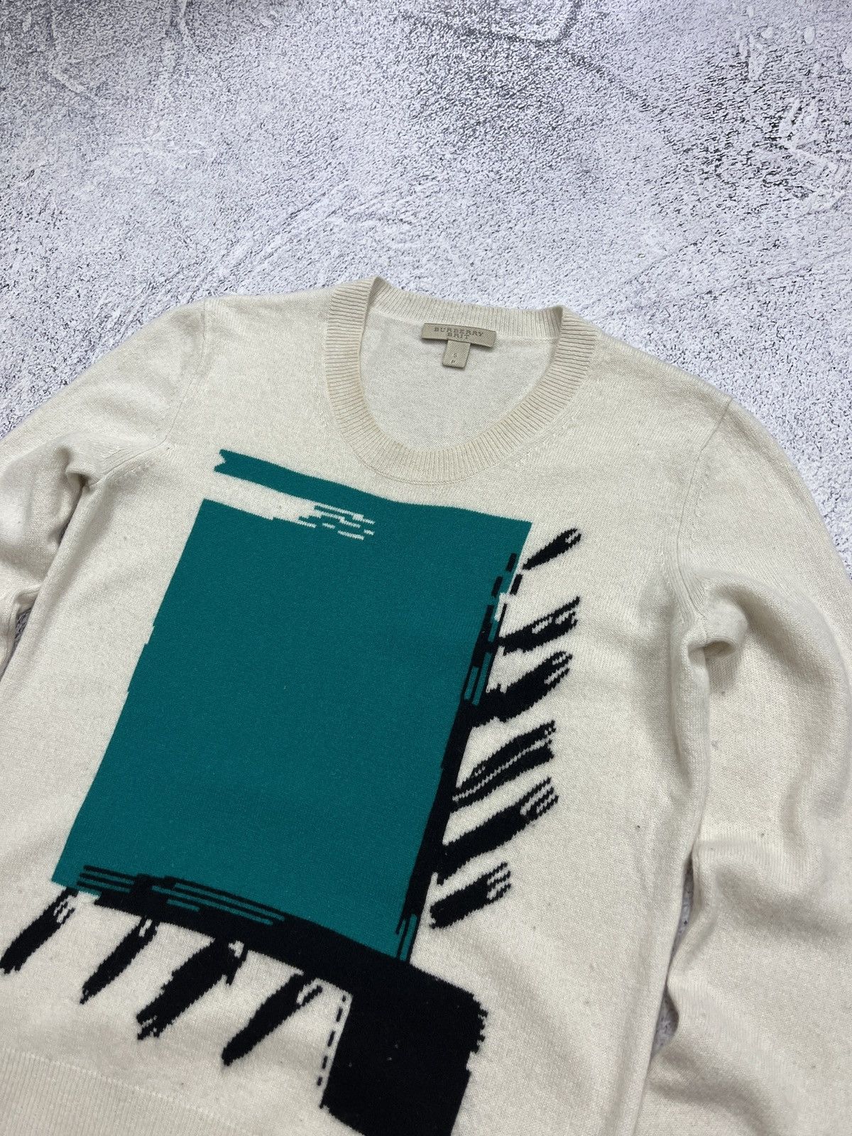 Burberry Burberry Brit Cashmere Big Logo Graphic Women's Sweater Size S / US 4 / IT 40 - 8 Thumbnail