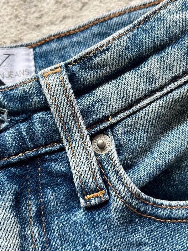 Calvin Klein Calvin Klein Sz W 24 / XS Denim Shorts Size 24" / US 00 / IT 34 - 9 Thumbnail