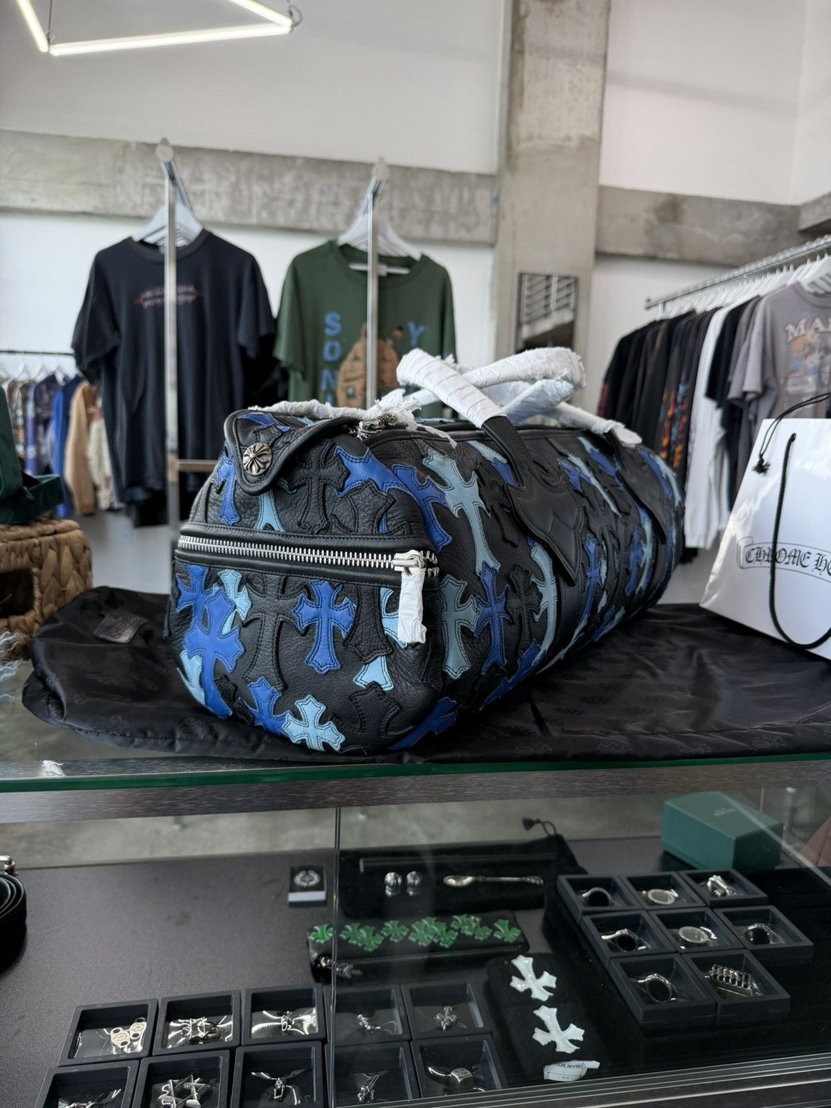 Chrome Hearts Chrome hearts custom 1/1 Duffle Bag RARE Size ONE SIZE - 1 Thumbnail
