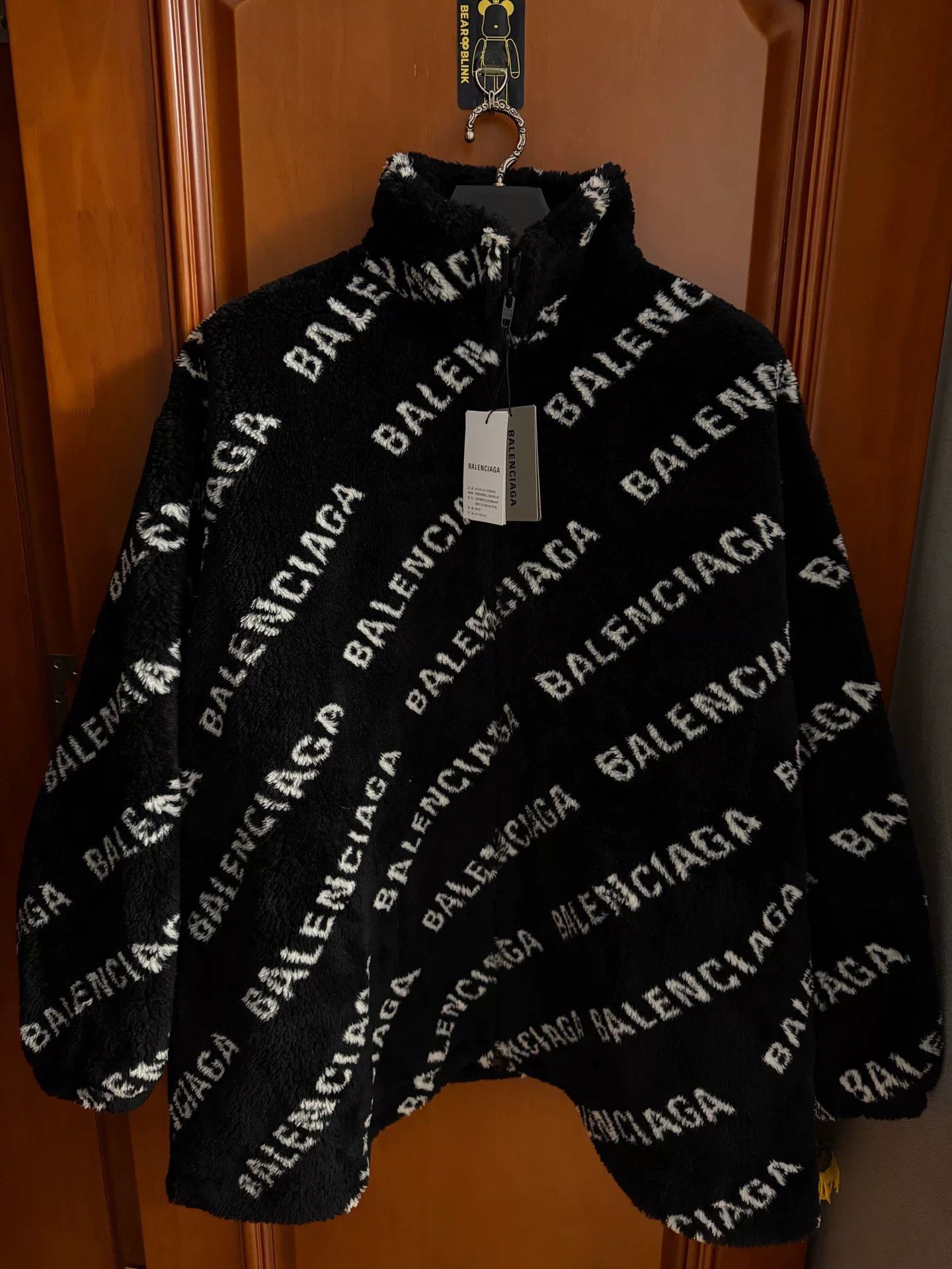Balenciaga balenciaga teddy print fur coat size 34 Size XS / US 0-2 / IT 36-38 - 1 Thumbnail