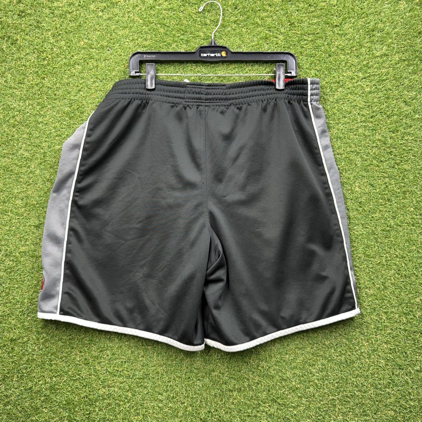 Nike VINTAGE Nike Reversible Satin Dazzle Shorts Mens L Basketball 36 in Red Satin Shiny Black 90s Mens Size US 33 - 4 Thumbnail