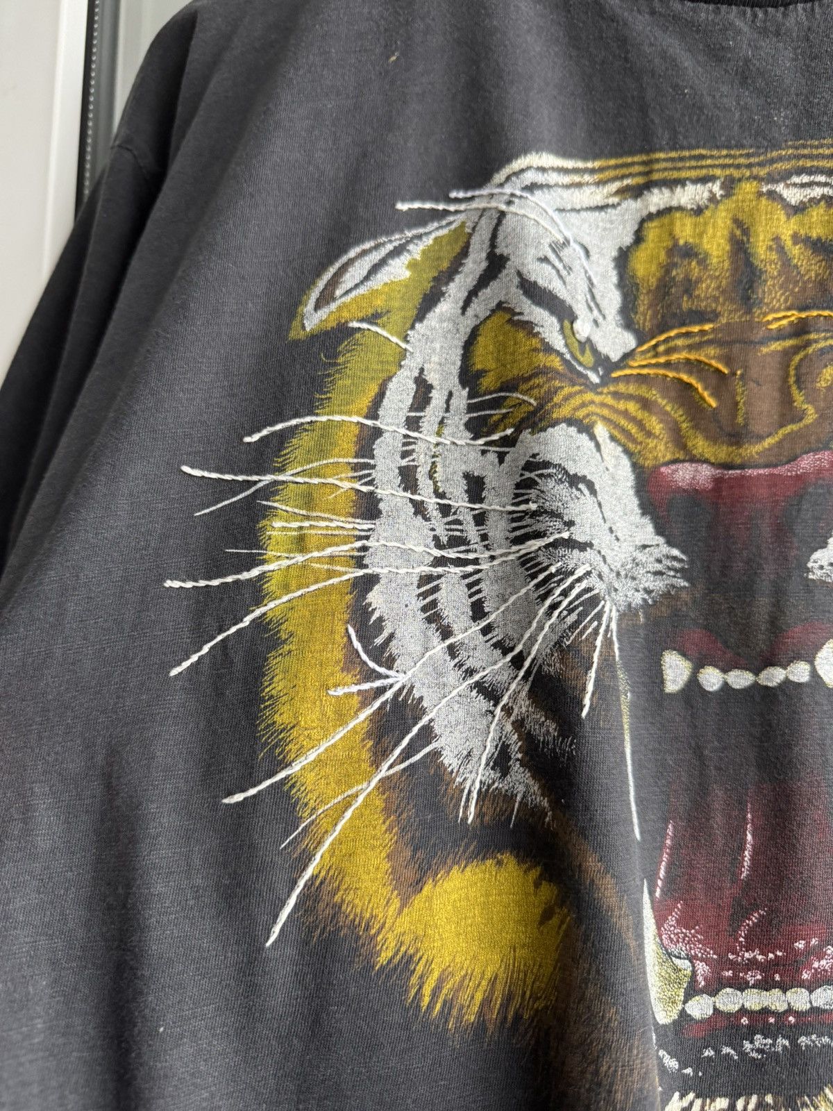 Liquid Blue Vintage tiger print by liquid blue Size US L / EU 52-54 / 3 - 6 Thumbnail