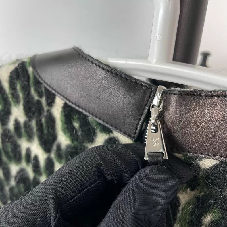 Louis Vuitton Louis Vuitton Small leopard-print wool-leather-blend dress Size XS / US 0-2 / IT 36-38 - 6 Thumbnail