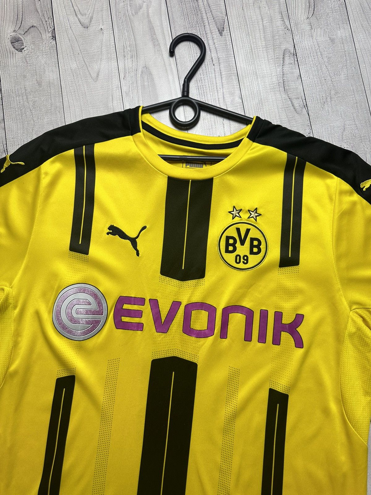 Puma × Vintage Vintage borussia Dortmund soccer jersey 11 Reus rare size L Size US L / EU 52-54 / 3 - 3 Thumbnail