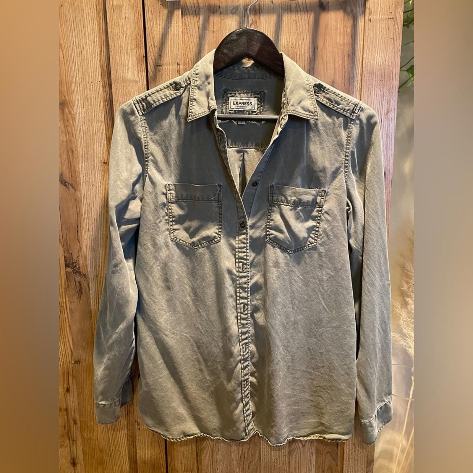 Express Express olive green button up Size S / US 4 / IT 40 - 1 Thumbnail