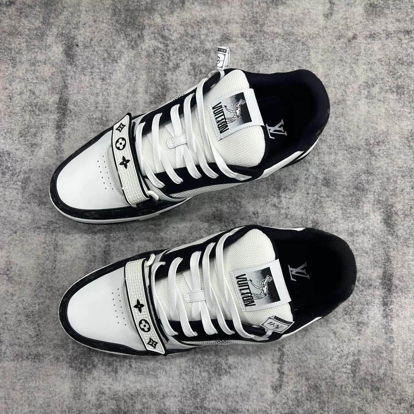 Louis Vuitton LV Trainer Black White Denim 44 Size US 11 / EU 44 - 2 Thumbnail
