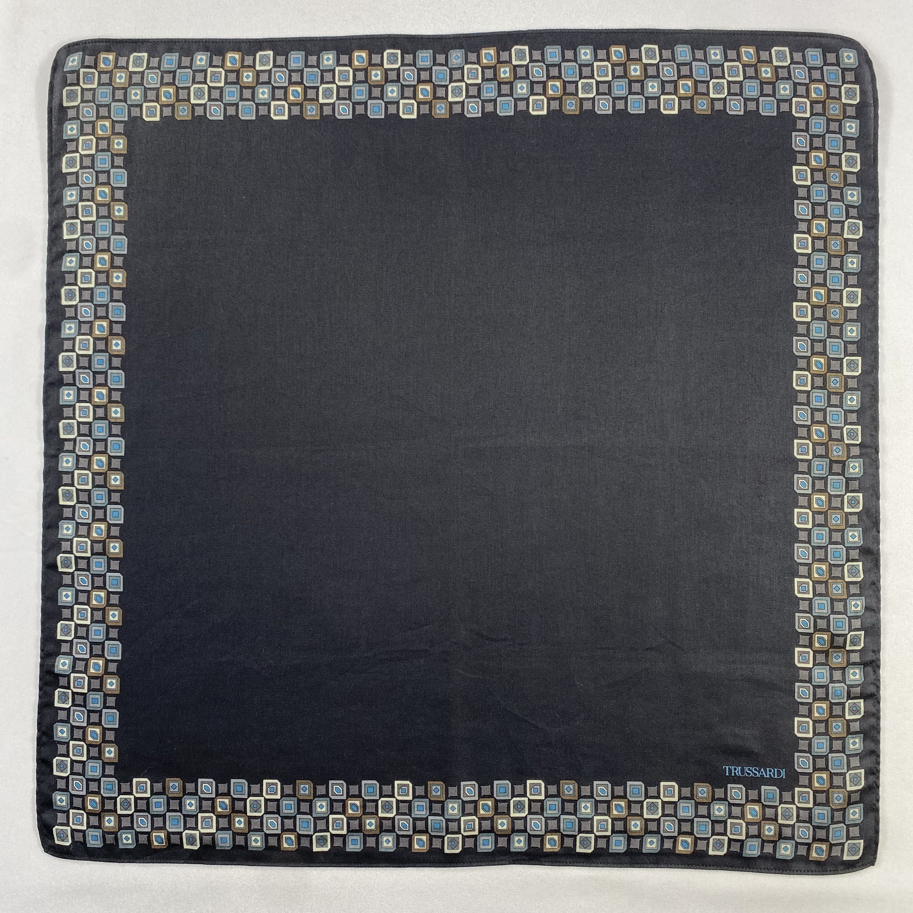Trussardi × Vintage Trussardi Neckerchief / Bandana / Handkerchief-P839 Size ONE SIZE - 1 Thumbnail