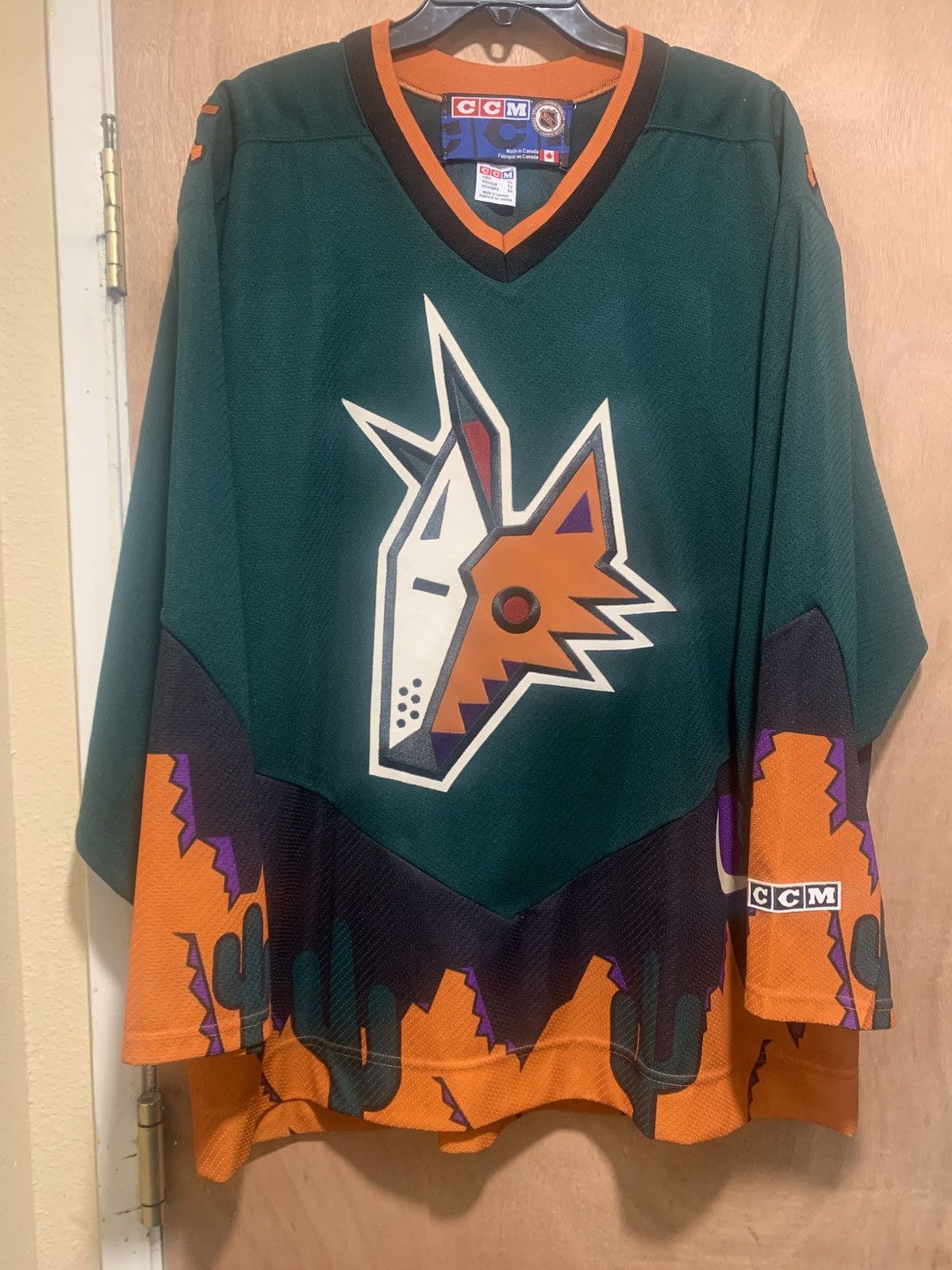Ccm PHOENIX CAYOTES CCM JERSEY Size US XL / EU 56 / 4 - 1 Thumbnail