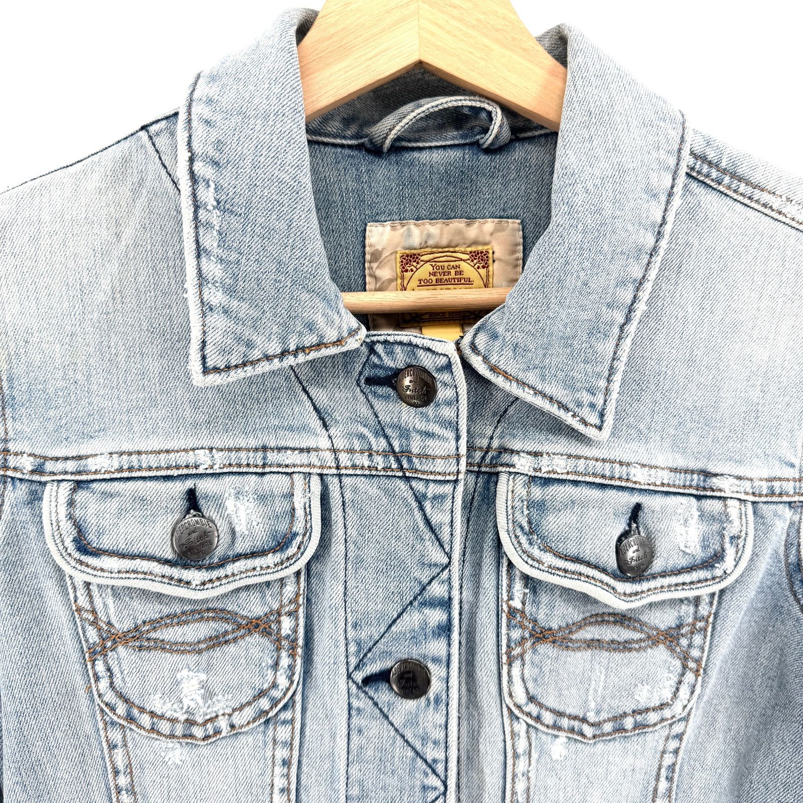 Abercrombie & Fitch Vintage Y2K Light Blue Distressed Cropped Denim Jacket Size M / US 6-8 / IT 42-44 - 2 Thumbnail