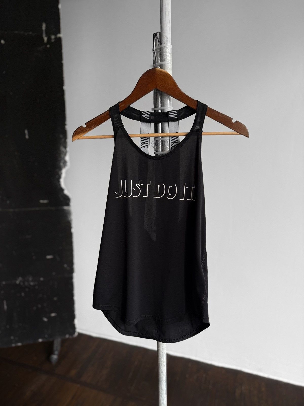 Nike Nike Just Do It Womens Black Sports Tank Top Center Print Size XS / US 0-2 / IT 36-38 - 1 Thumbnail