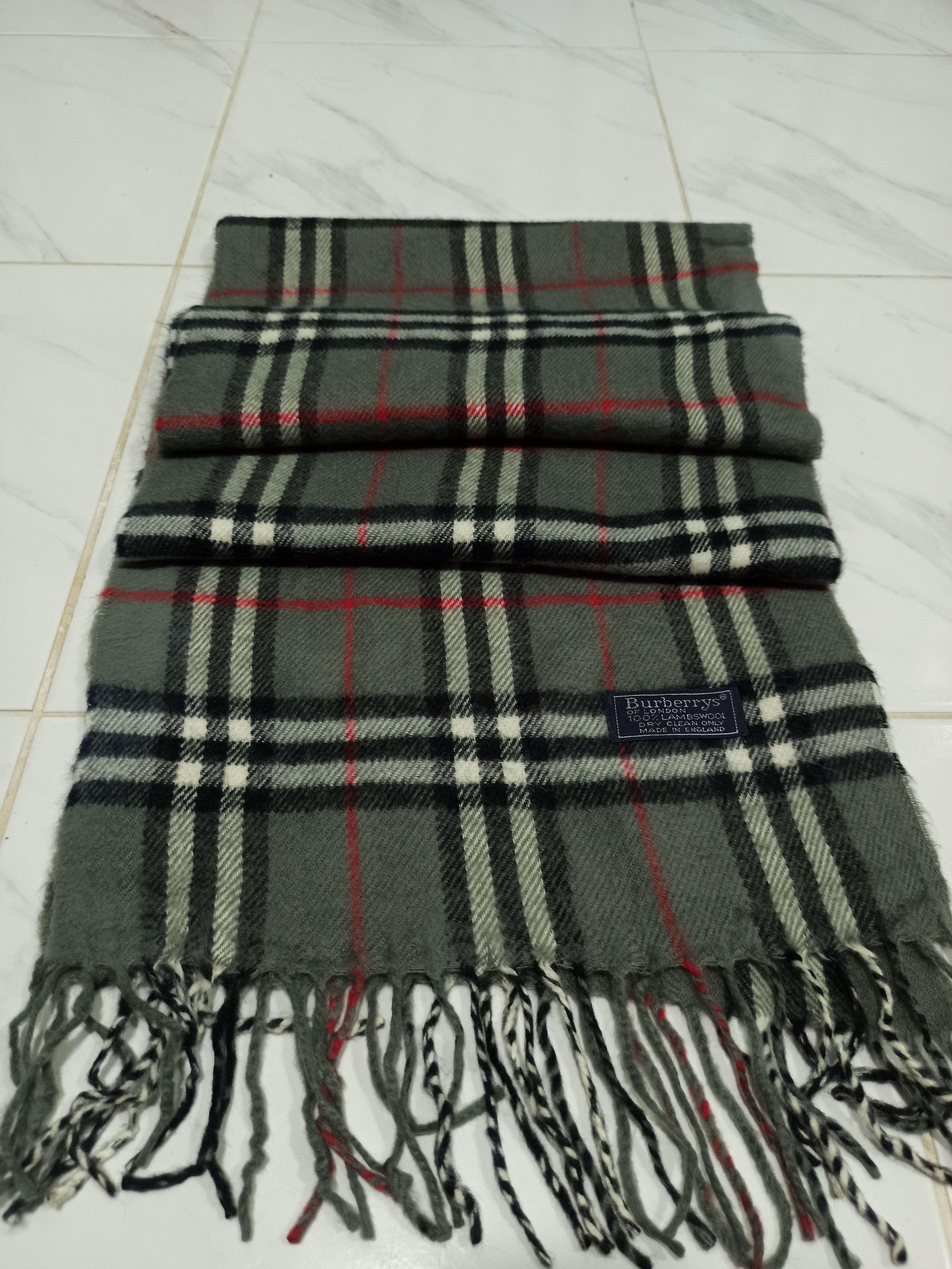 Burberry Burberry Scarf / Muffler / Neckwear Size ONE SIZE - 3 Thumbnail