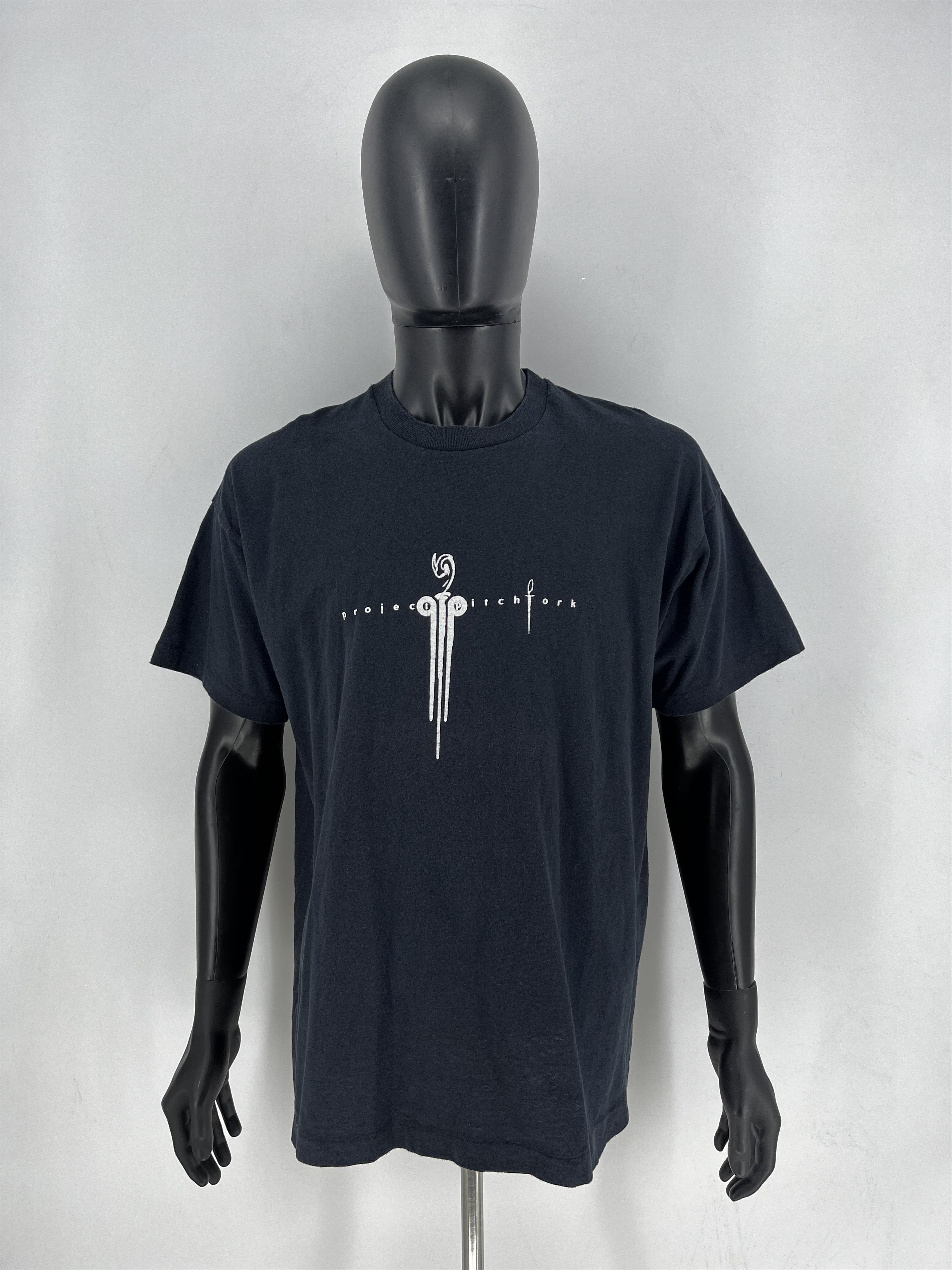 Band Tees VTG PROJECT PITCHFORK 90s T SHIRT XL GOTHIC RARE PREOWNED Size US XL / EU 56 / 4 - 2 Thumbnail