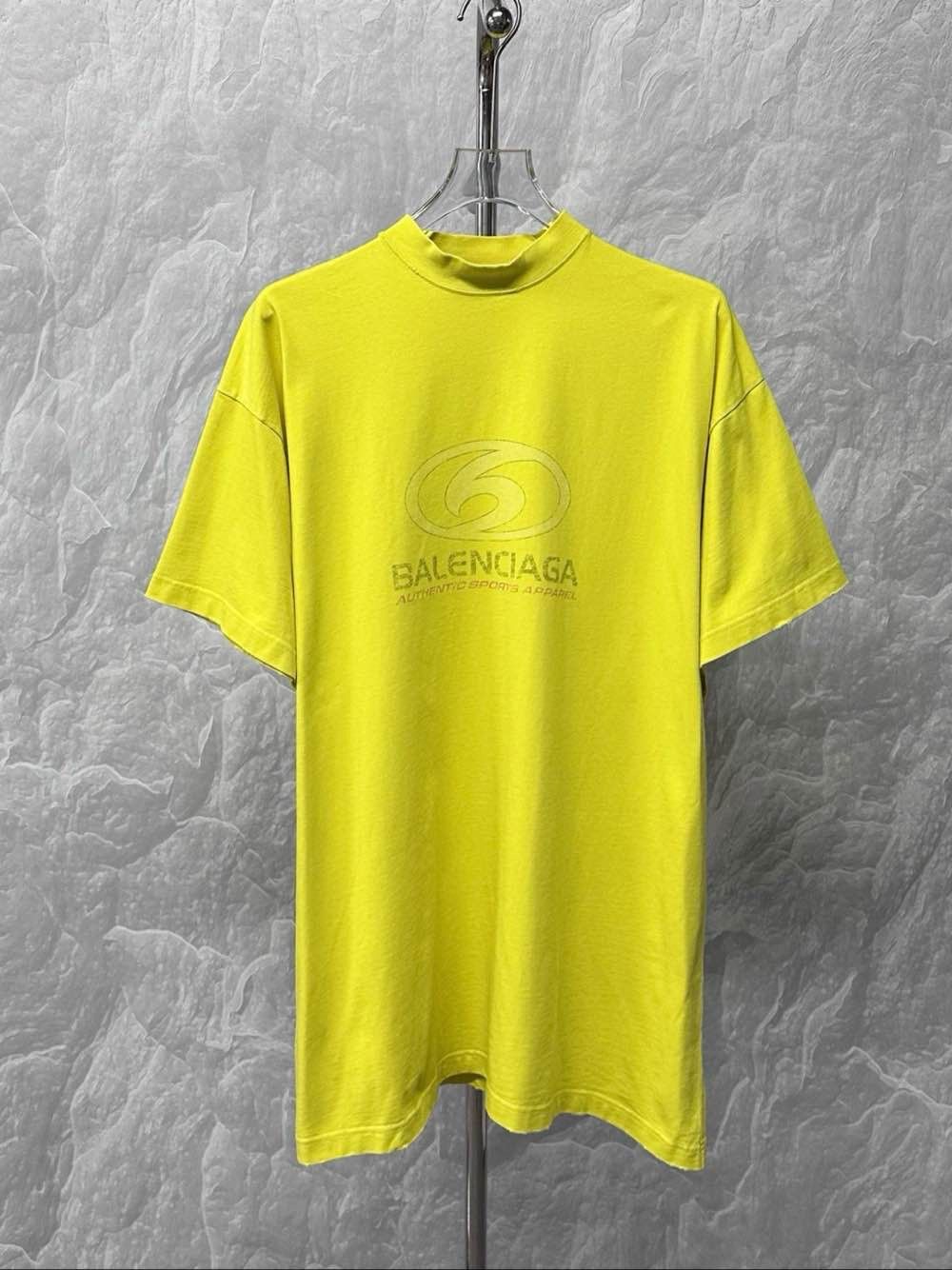 Balenciaga Balenciaga Logo Graphic T-Shirt Size M Size US M / EU 48-50 / 2 - 1 Thumbnail