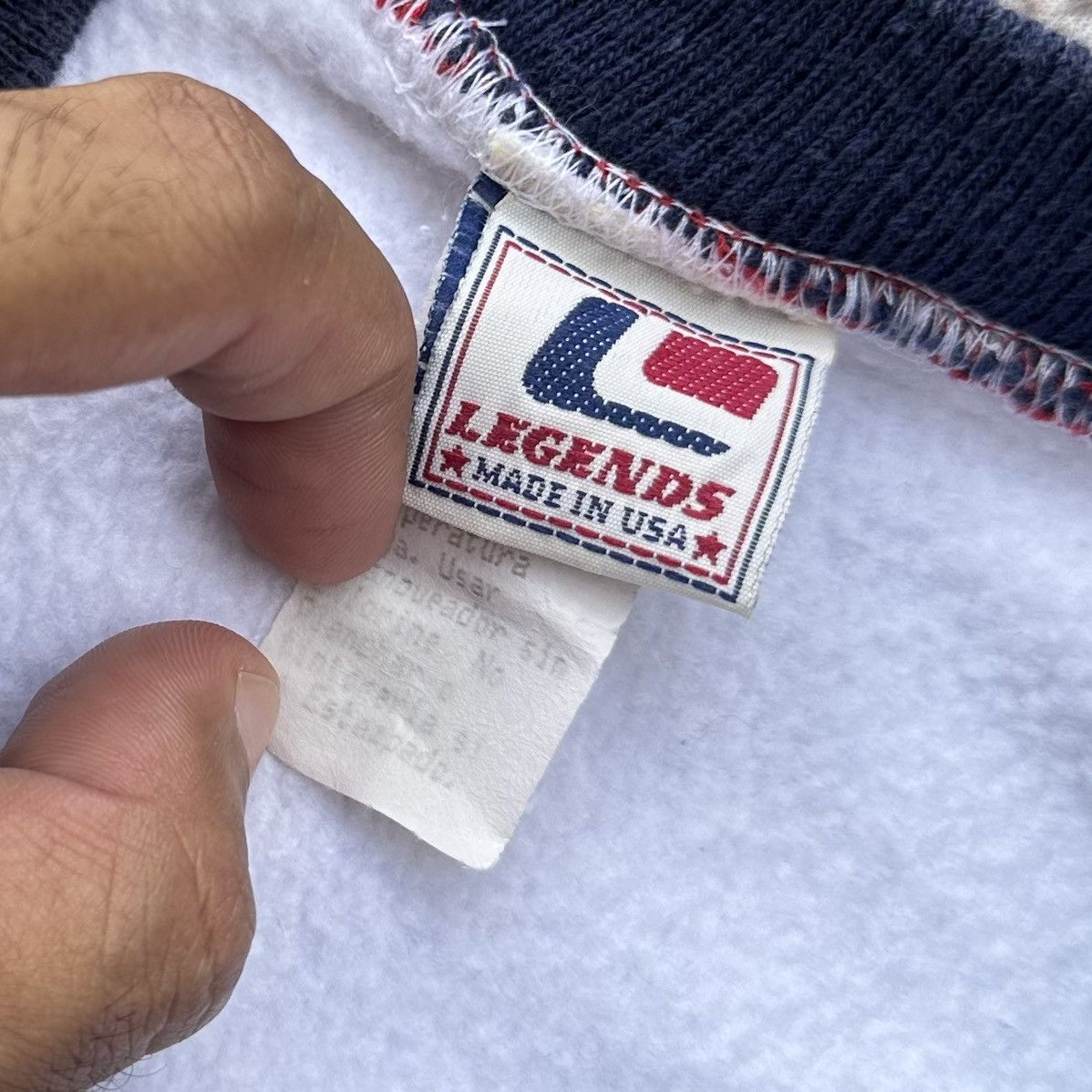 Vintage VINTAGE LEGENDS MADE IN USA AMERICA SPELL OUT BIG LOGO Size US XL / EU 56 / 4 - 12 Thumbnail