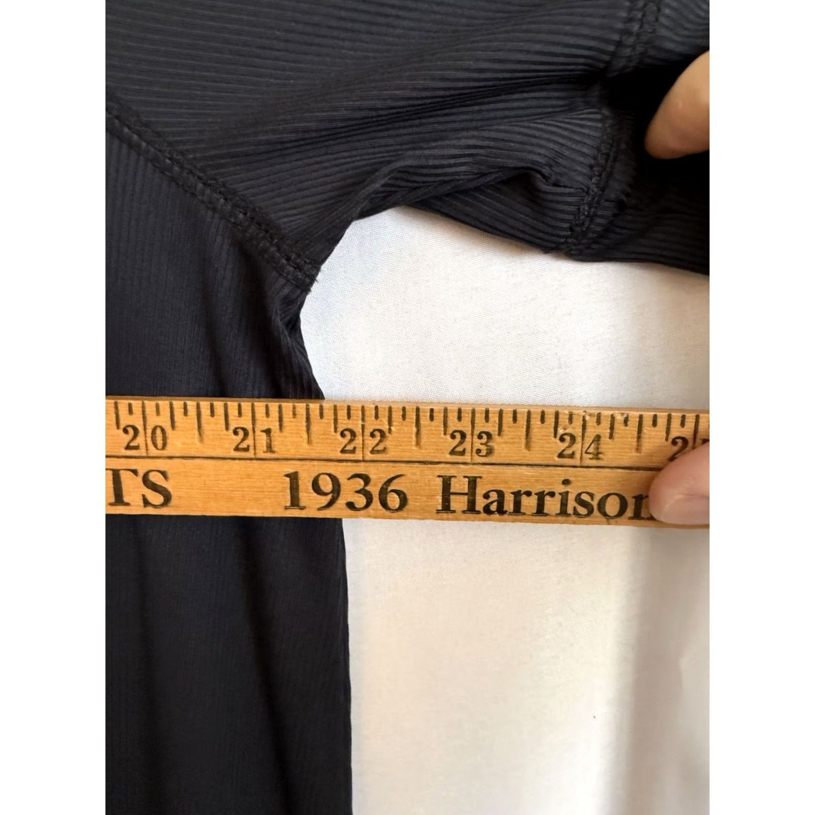 Vintage LuLaRoe Women's XL Black Ribbed Short Sleeve Athletic Top Size 40" / US 18 - 4 Thumbnail