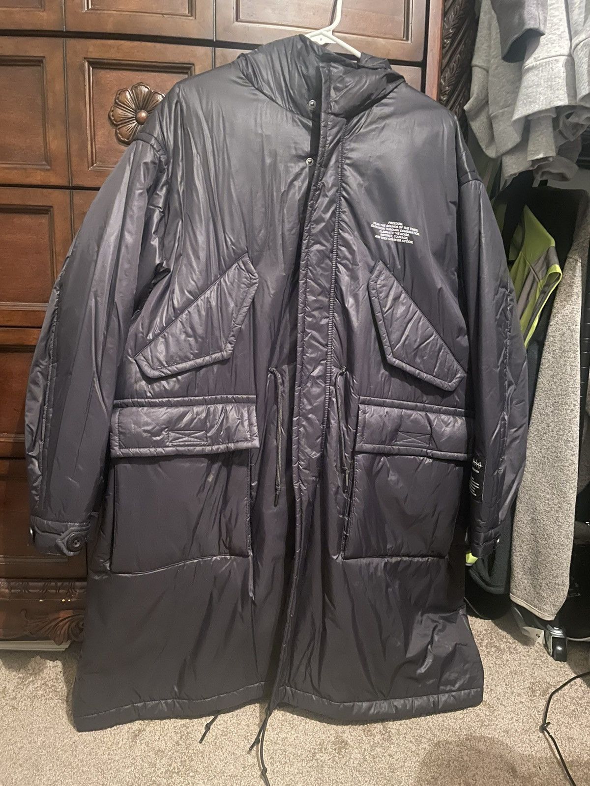 GU × Undercover Undercover x GU Padded Flower Parka Size M Size US M / EU 48-50 / 2 - 2 Thumbnail