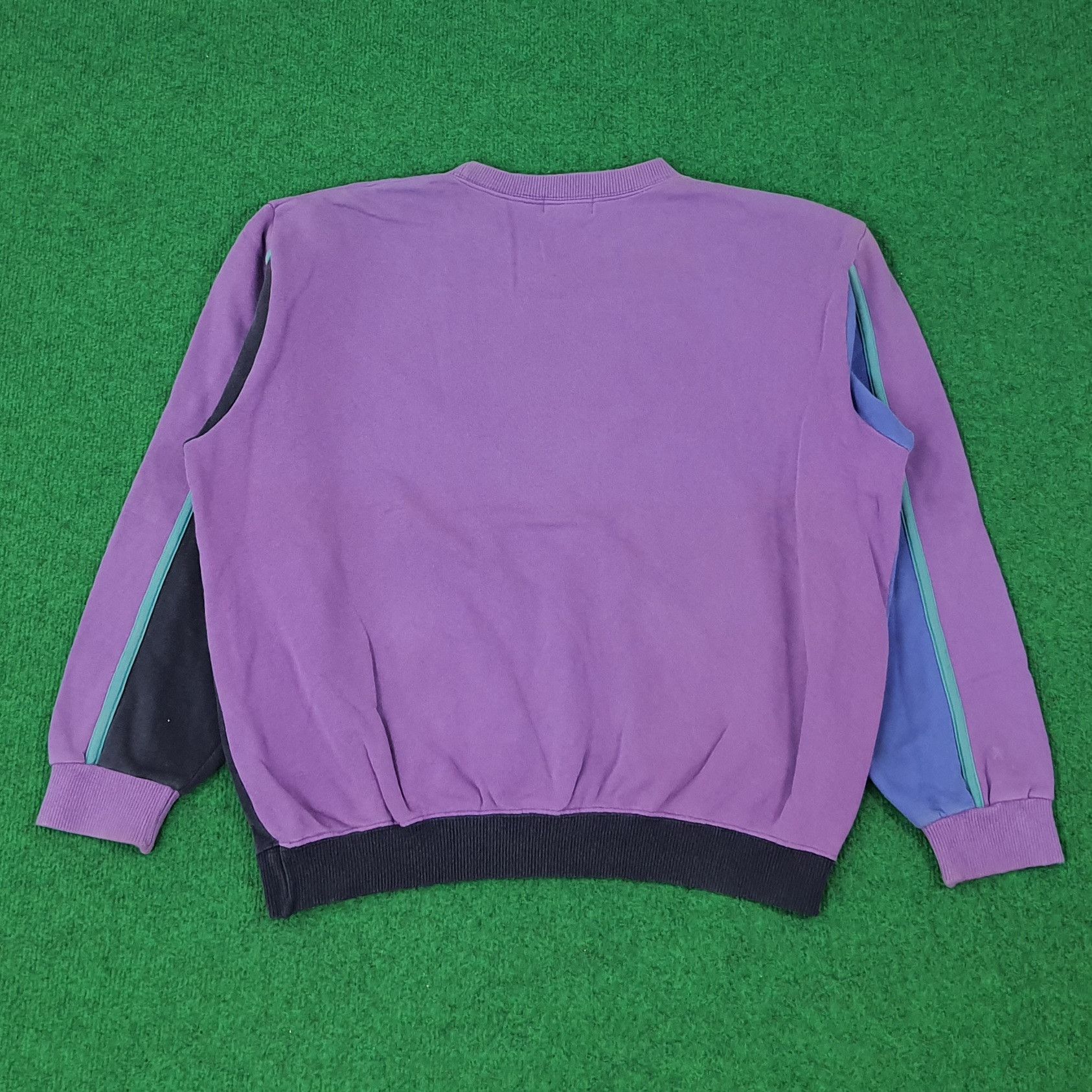 Designer × Vintage × Yves Saint Laurent Vintage Yves Saint Laurent Center Logo Sweatshirt C222N11 Size US L / EU 52-54 / 3 - 3 Thumbnail