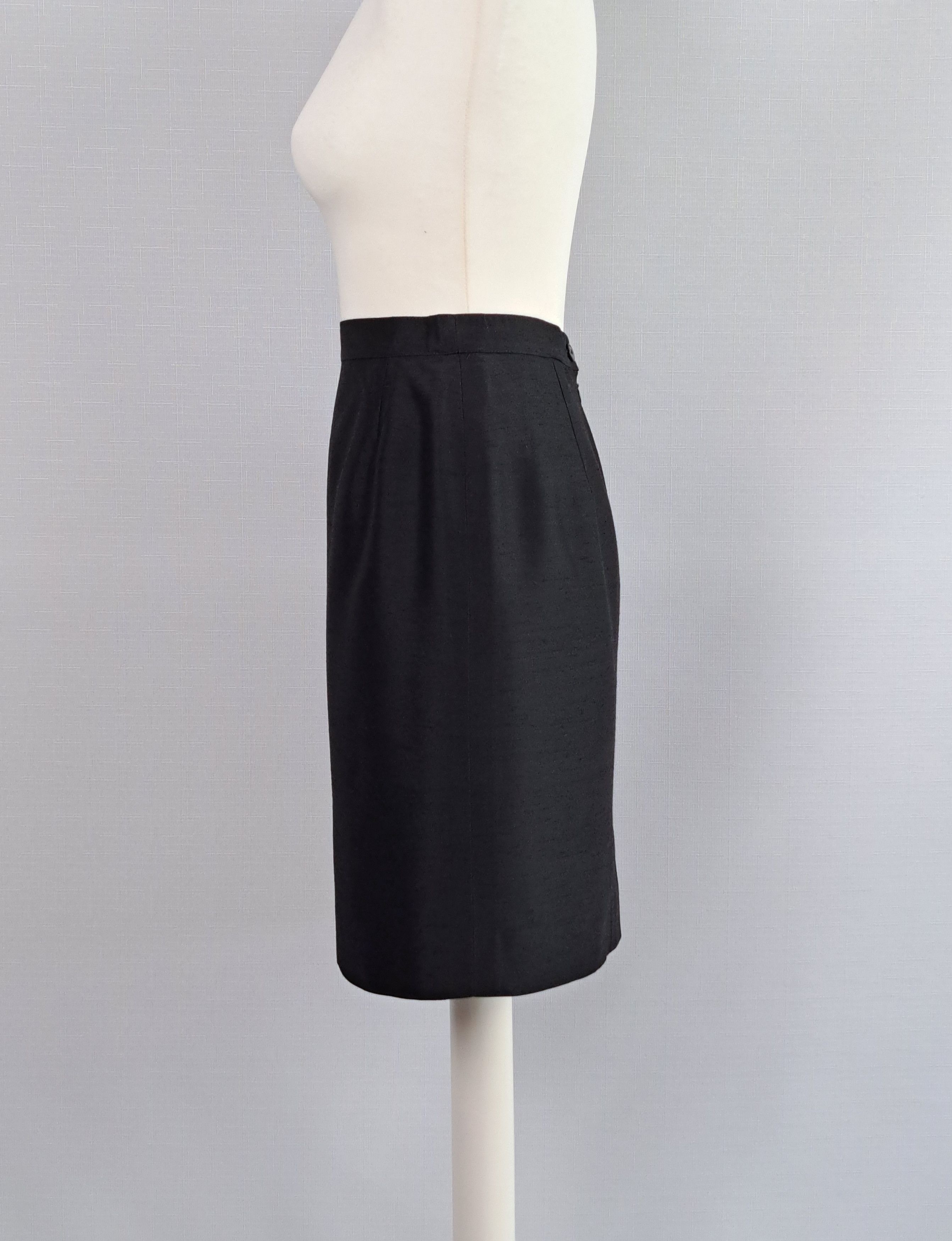 Salvatore Ferragamo × Vintage Salvatore Ferragamo vintage black skirt. Size 42IT Size 28" / US 6 / IT 42 - 4 Thumbnail