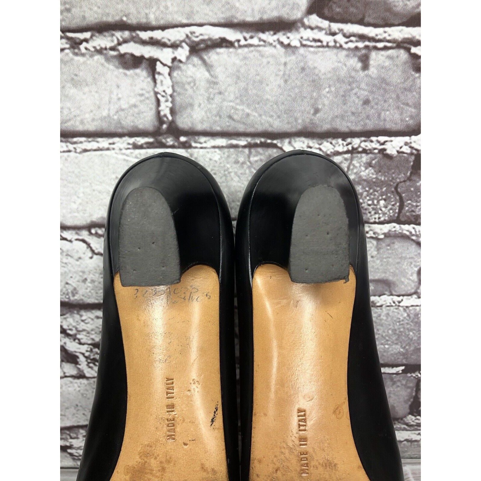 Salvatore Ferragamo Salvatore Ferragamo Black Leather Cap Toe Pumps Dress Heels Size US 9 / IT 39 - 17 Thumbnail