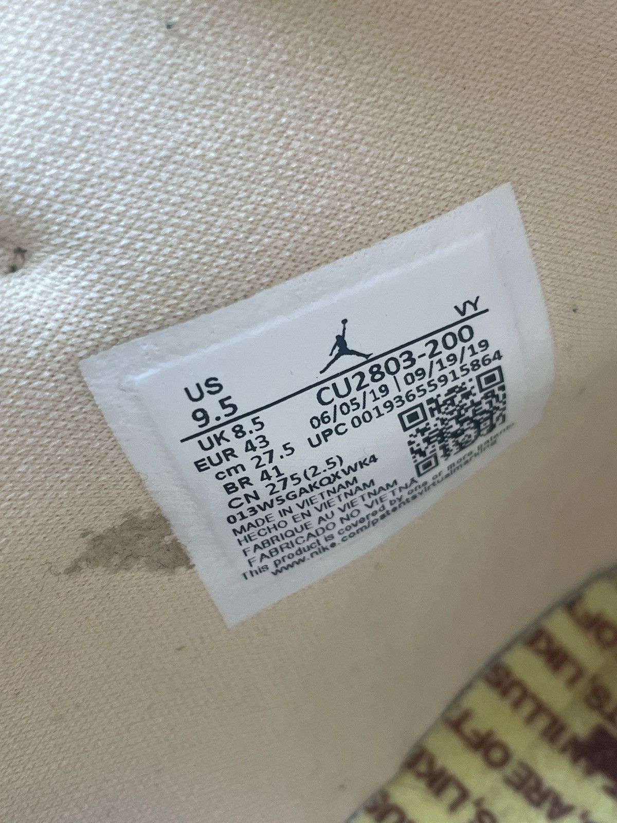 Jordan Brand Maison Chateau Rouge X Air Jordan Mid 9.5 Size US 9.5 / EU 42-43 - 6 Thumbnail