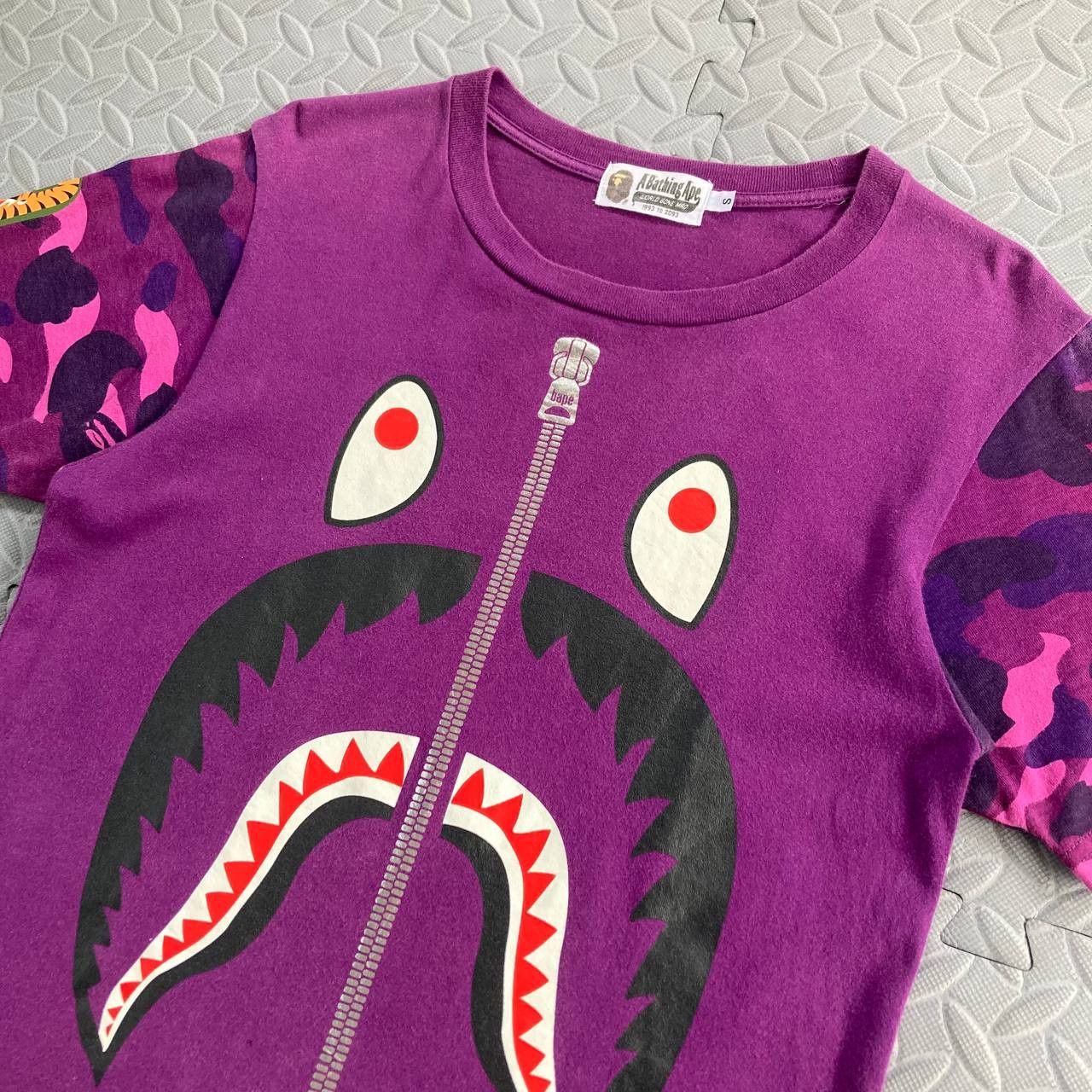 Bape WGM Purple Camo Shark Tee Size US S / EU 44-46 / 1 - 5 Thumbnail