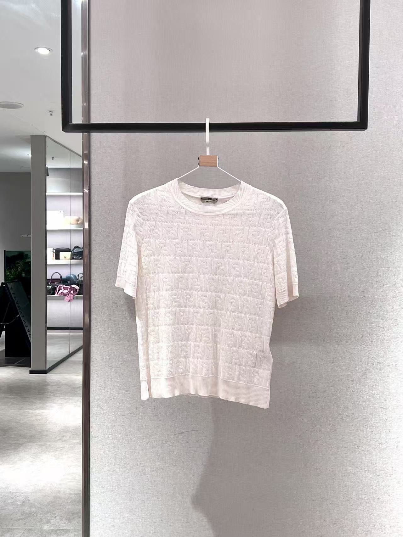 Fendi Fendi White Logo Print Knit Top Size S / US 4 / IT 40 - 1 Thumbnail