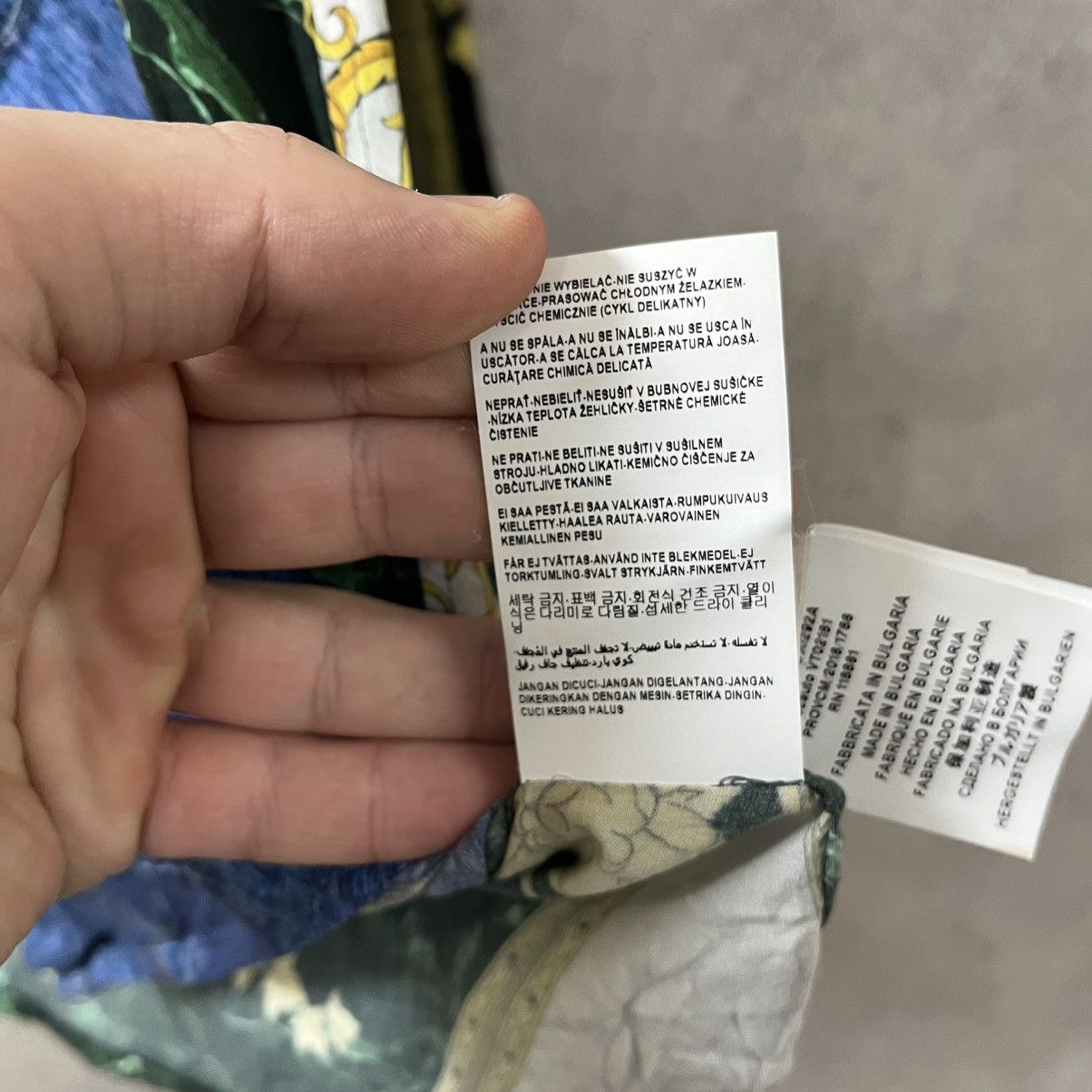 Versace Vintage Versace shirt Size US S / EU 44-46 / 1 - 19 Thumbnail