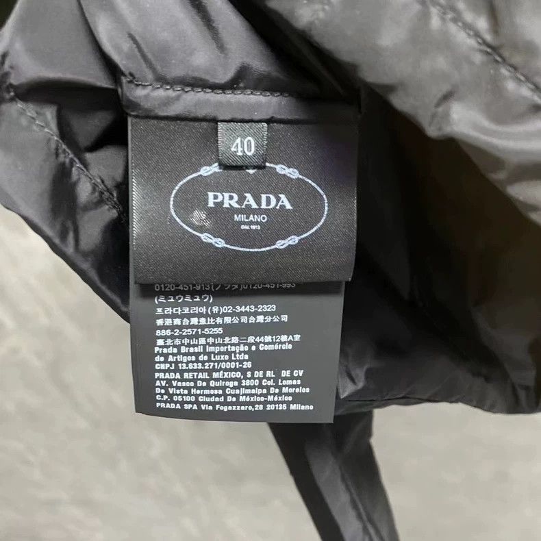 Prada Prada The latest black metal triangle zipper jacket 2501-Ne Size US XXS / EU 40 - 6 Thumbnail