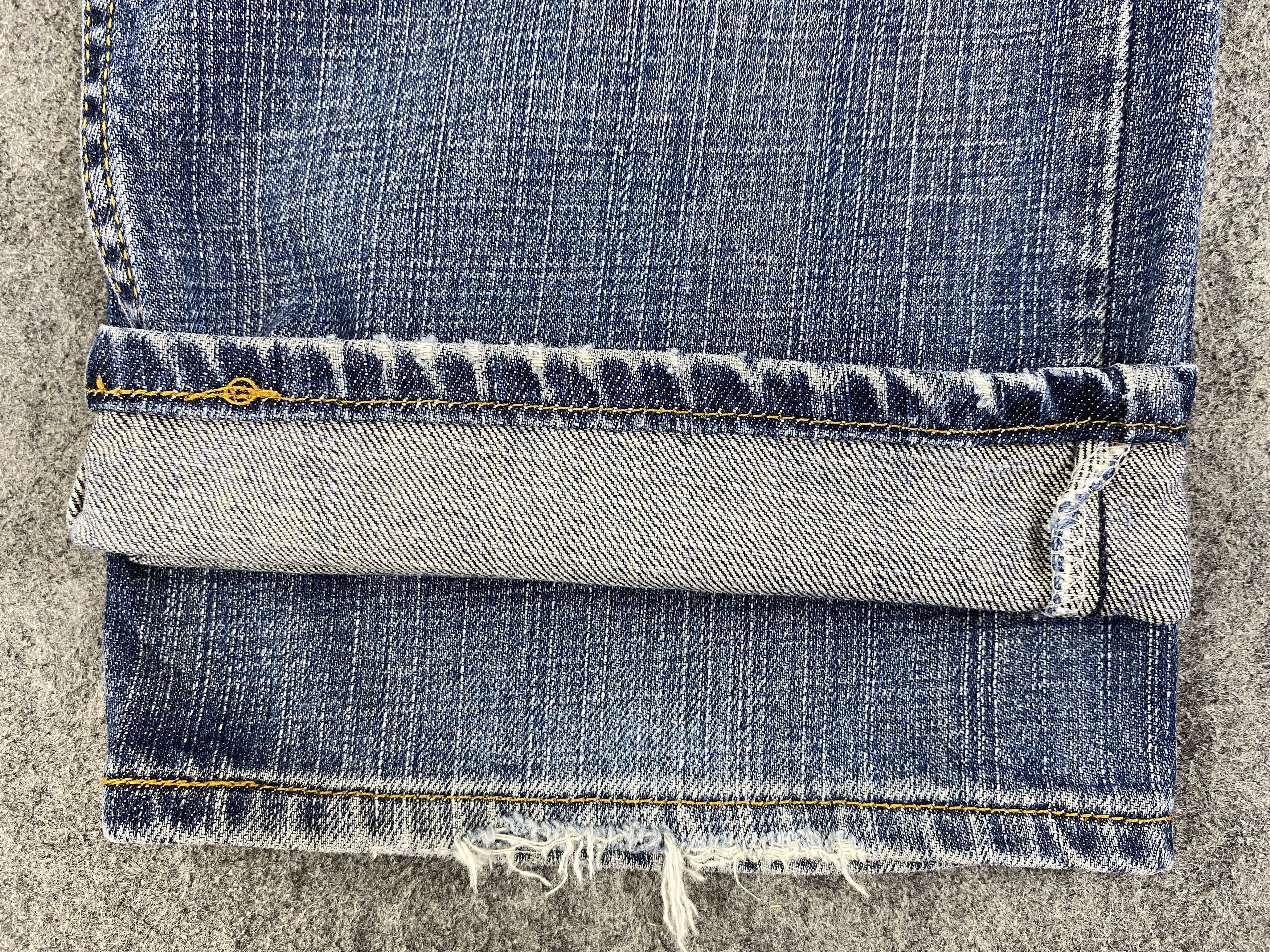Japanese Brand Distressed Blue Vintage Levi's 559 33x31 Denim -JN1723 Size US 33 - 11 Thumbnail