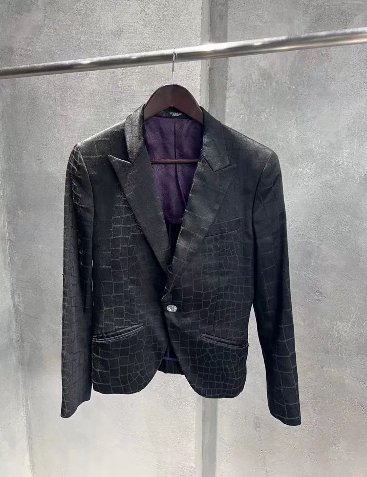 Tornado mart suit