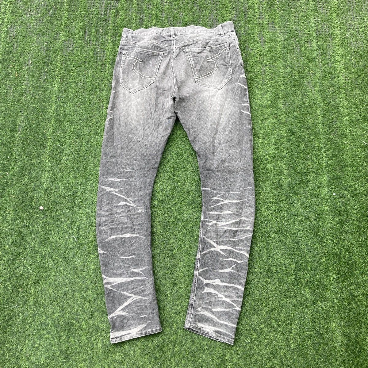 semanticdesign SEMANTIC DESIGN FLARED DISTRESSED JEANS Size US 32 / EU 48 - 2 Thumbnail