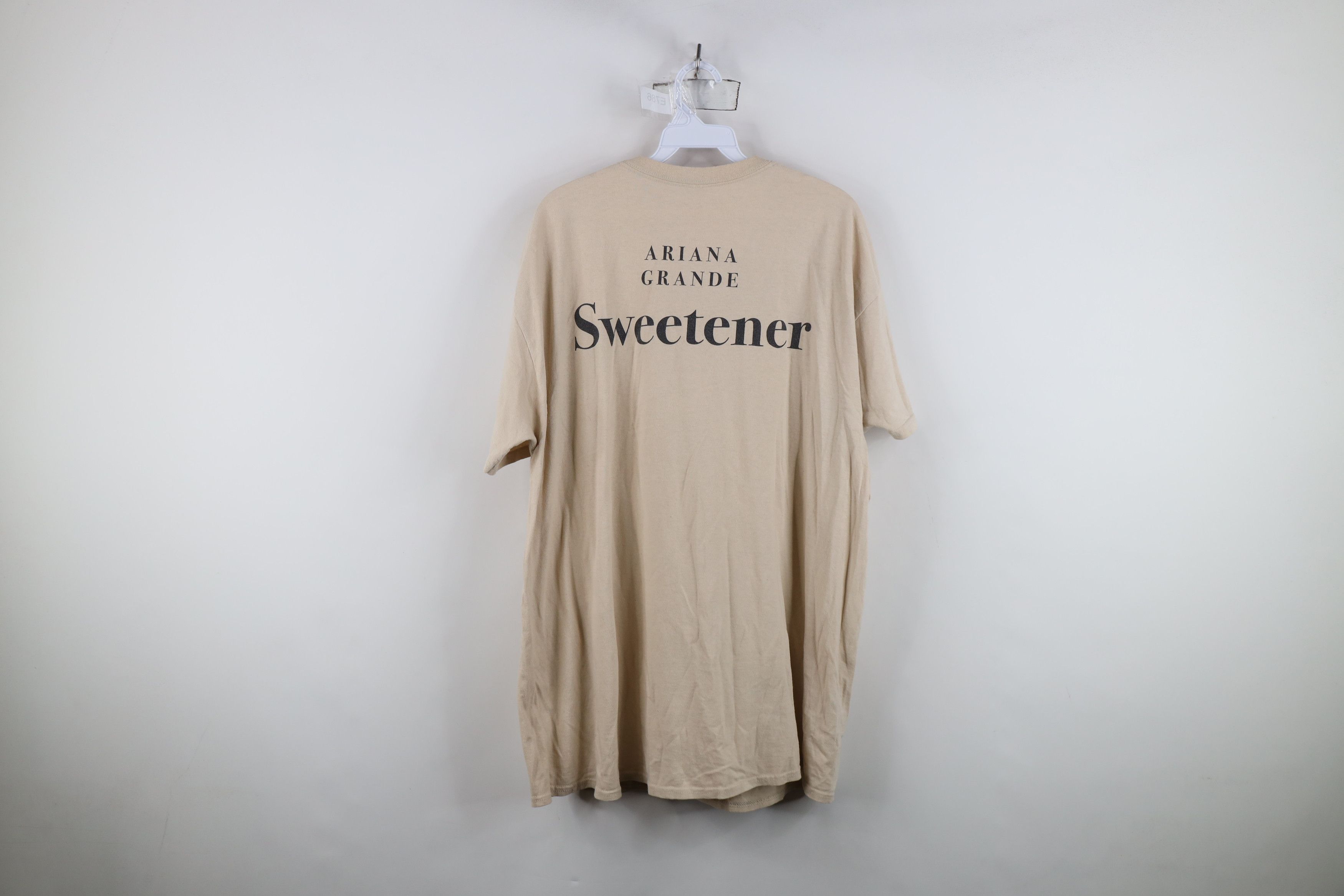 Vintage Ariana Grande Big Face Logo Sweetener Tour T-Shirt Beige Size US XL / EU 56 / 4 - 13 Thumbnail